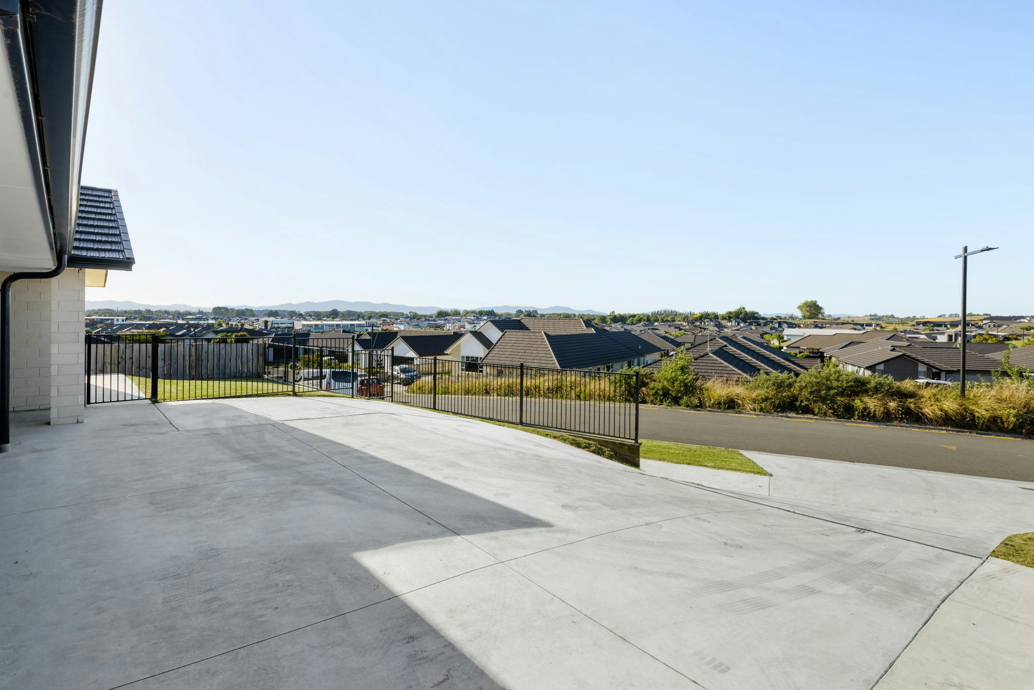 14 web or mls in House AR5 6589