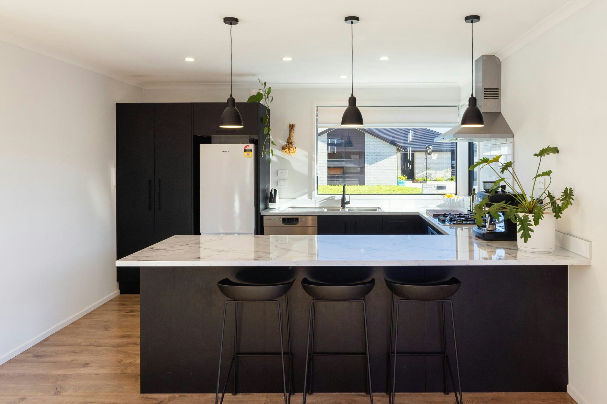 14 web or mls in House AR5 9990