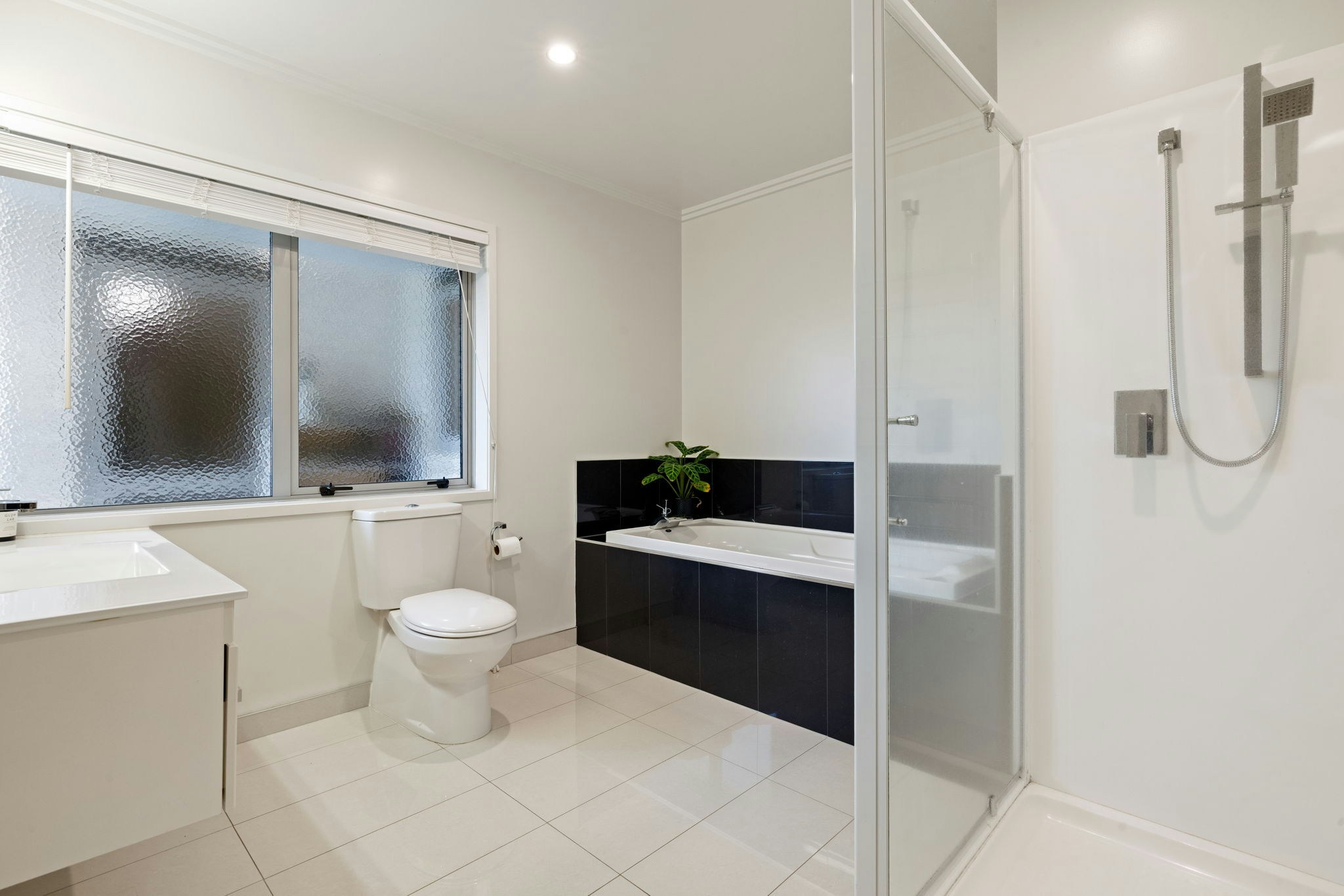 14 web or mls in House SR5 1021