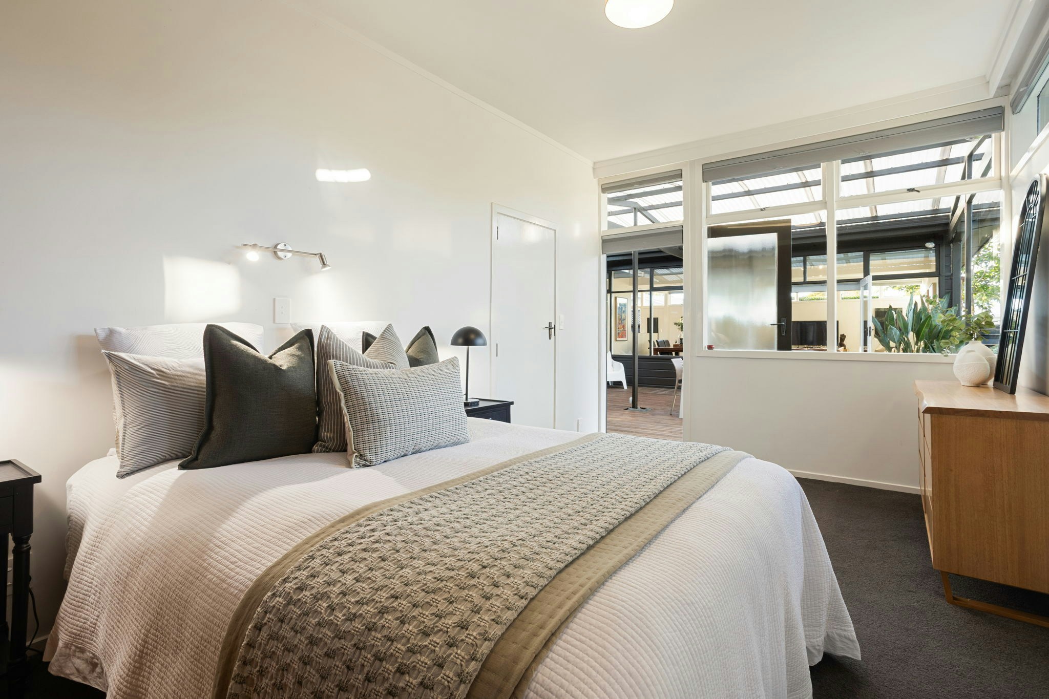 14 web or mls in House SR6 3019