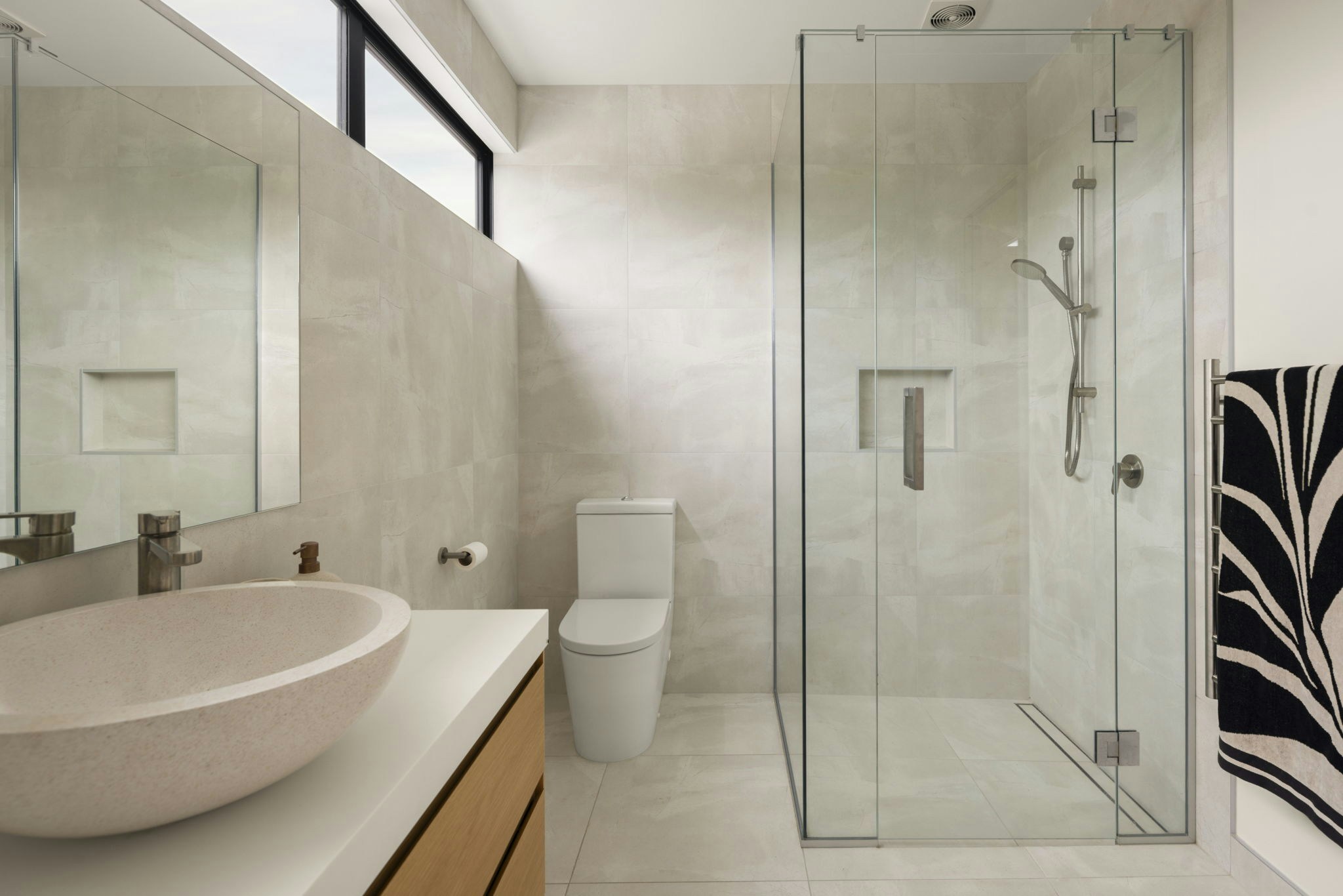 143 web or mls in House AR5 3391