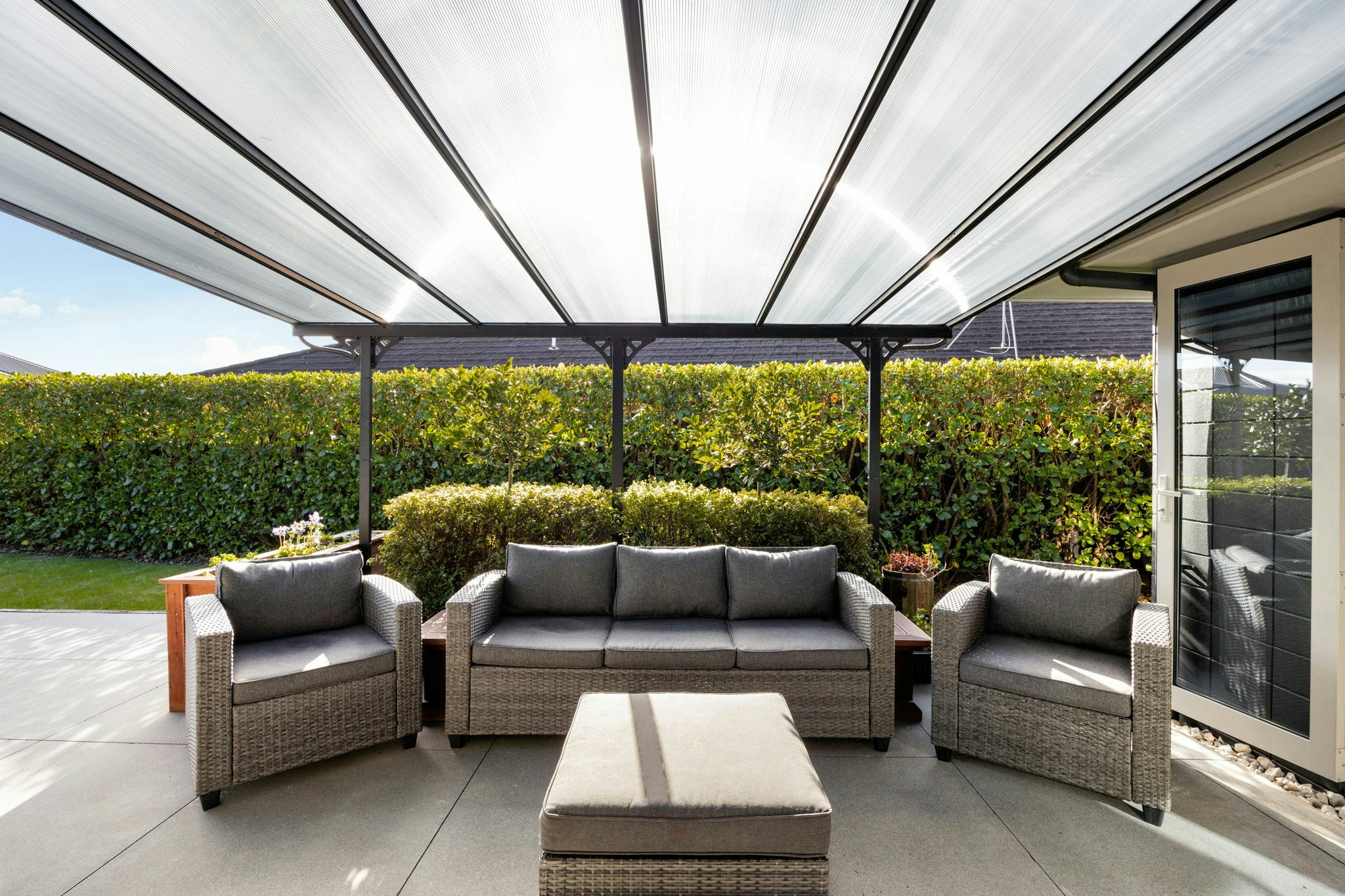 15 web or mls in House AR0 0052