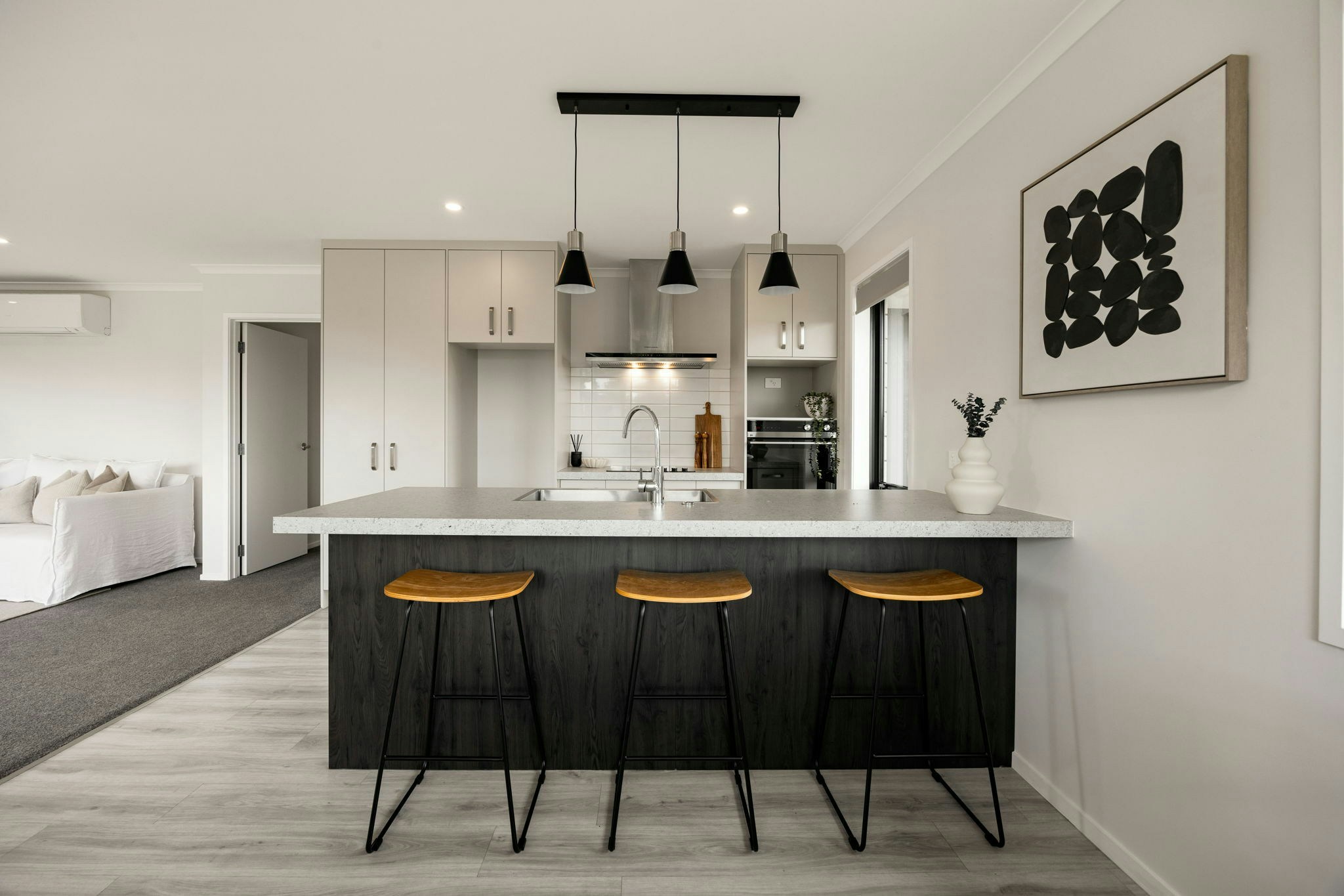 15 web or mls in House AR0 2481