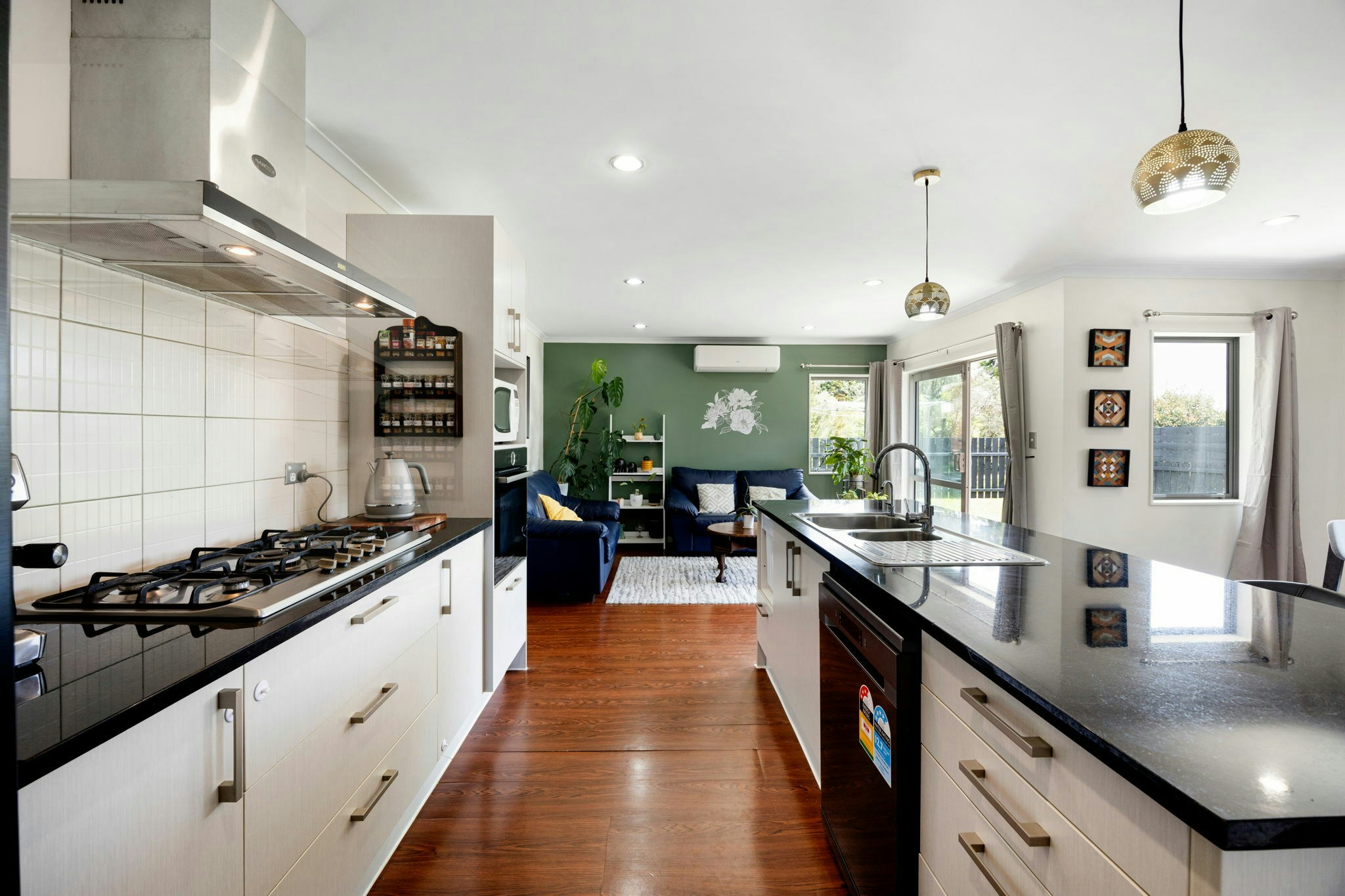 15 web or mls in House AR0 6259