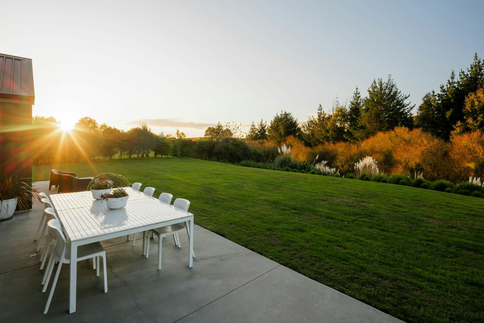 15 web or mls in House AR5 2060