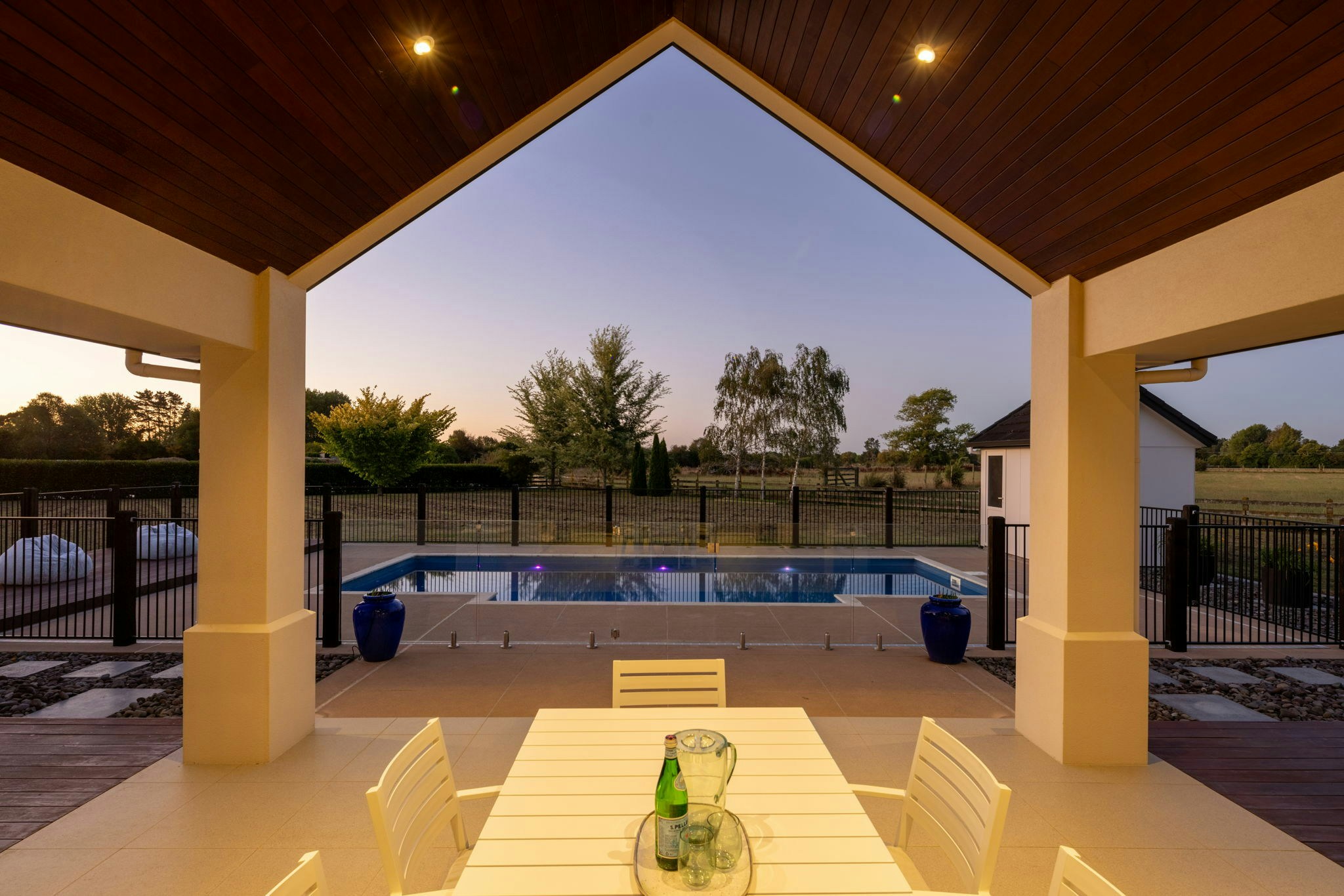 15 web or mls in House AR5 6276