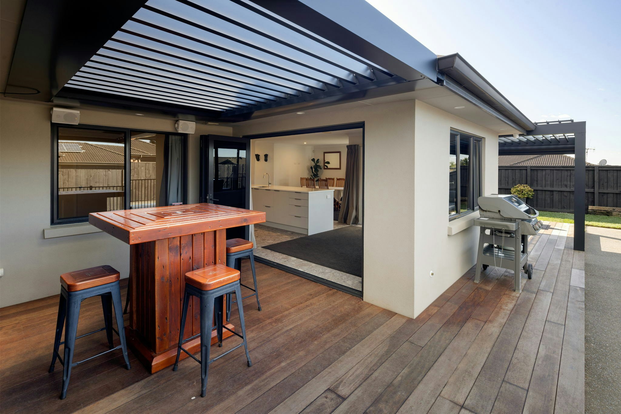 15 web or mls in House AR5 6340