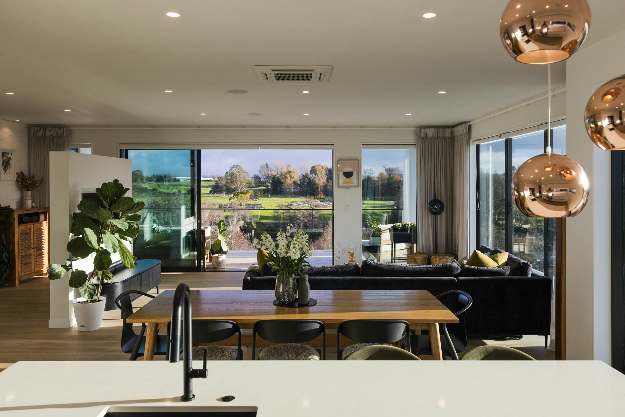 15 web or mls in House AR5 8772