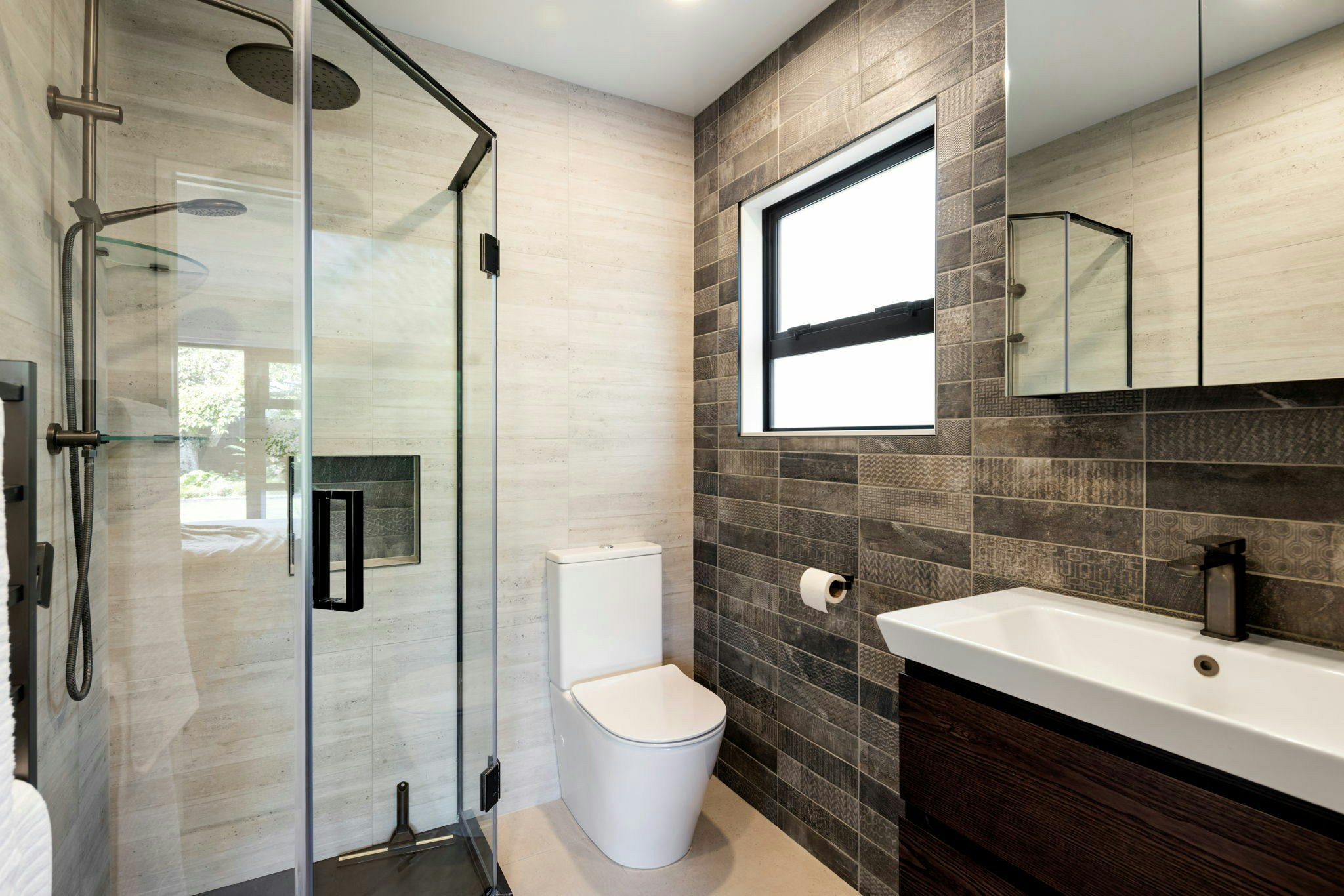 15 web or mls in House AR5 9343