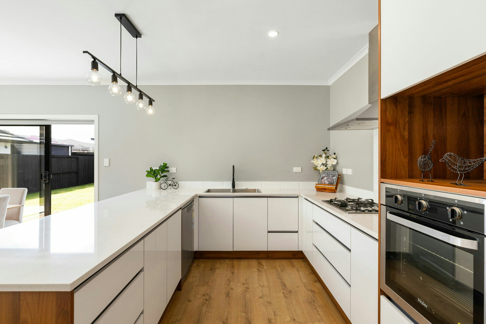 15 web or mls in House SR5 0093