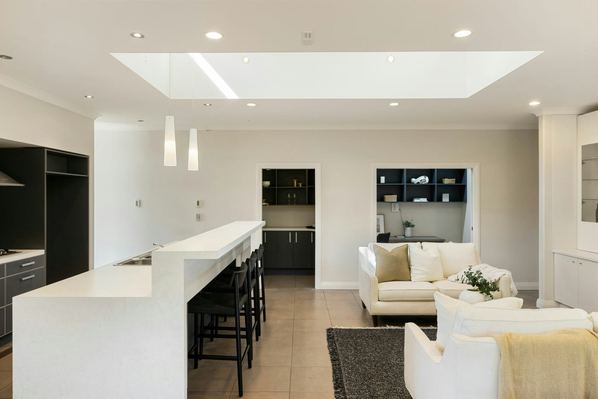 15 web or mls in House SR5 0843