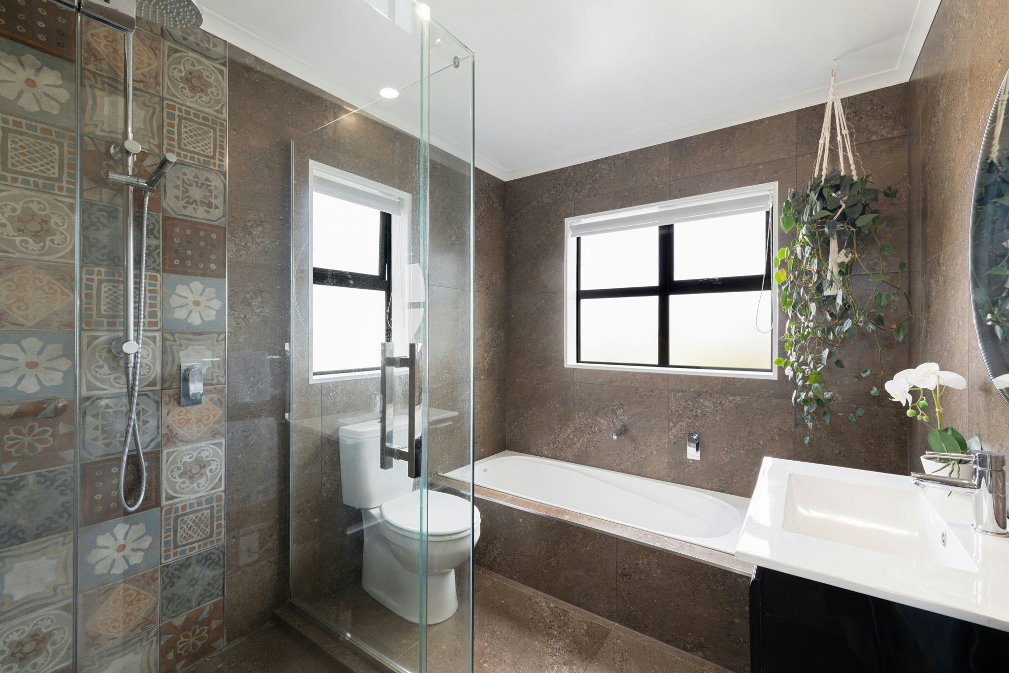 15 web or mls in House SR5 2356