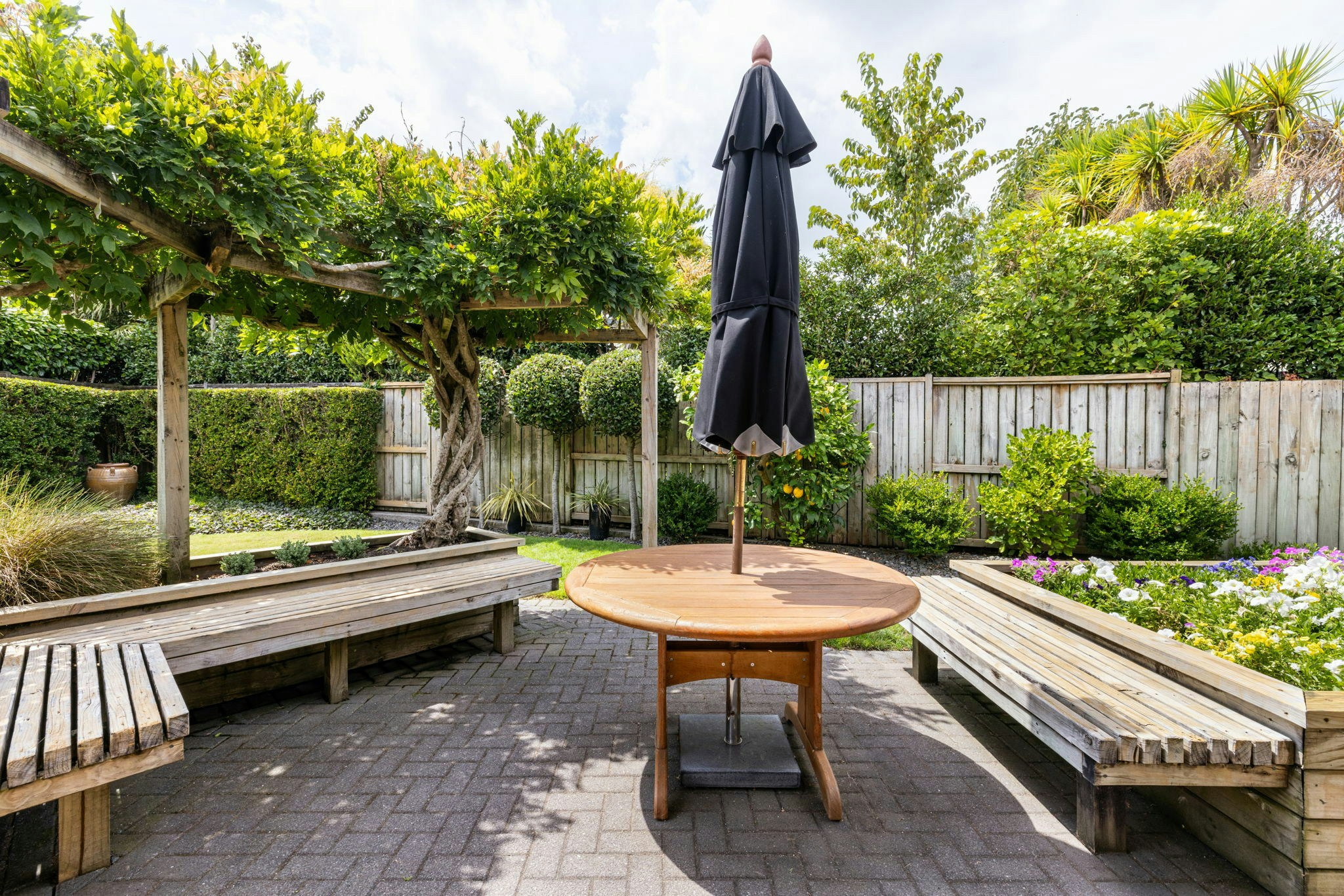 15 web or mls in House SR5 6349