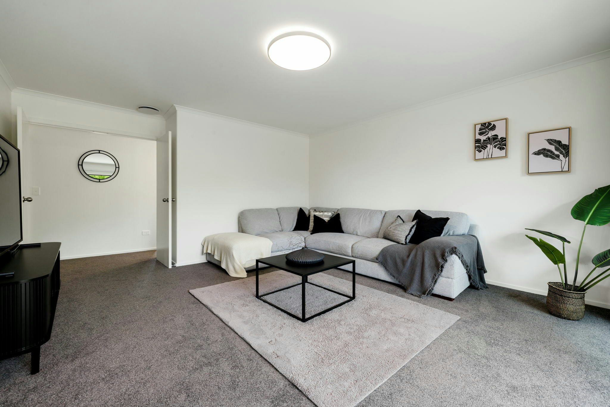 15 web or mls in House SR5 7372