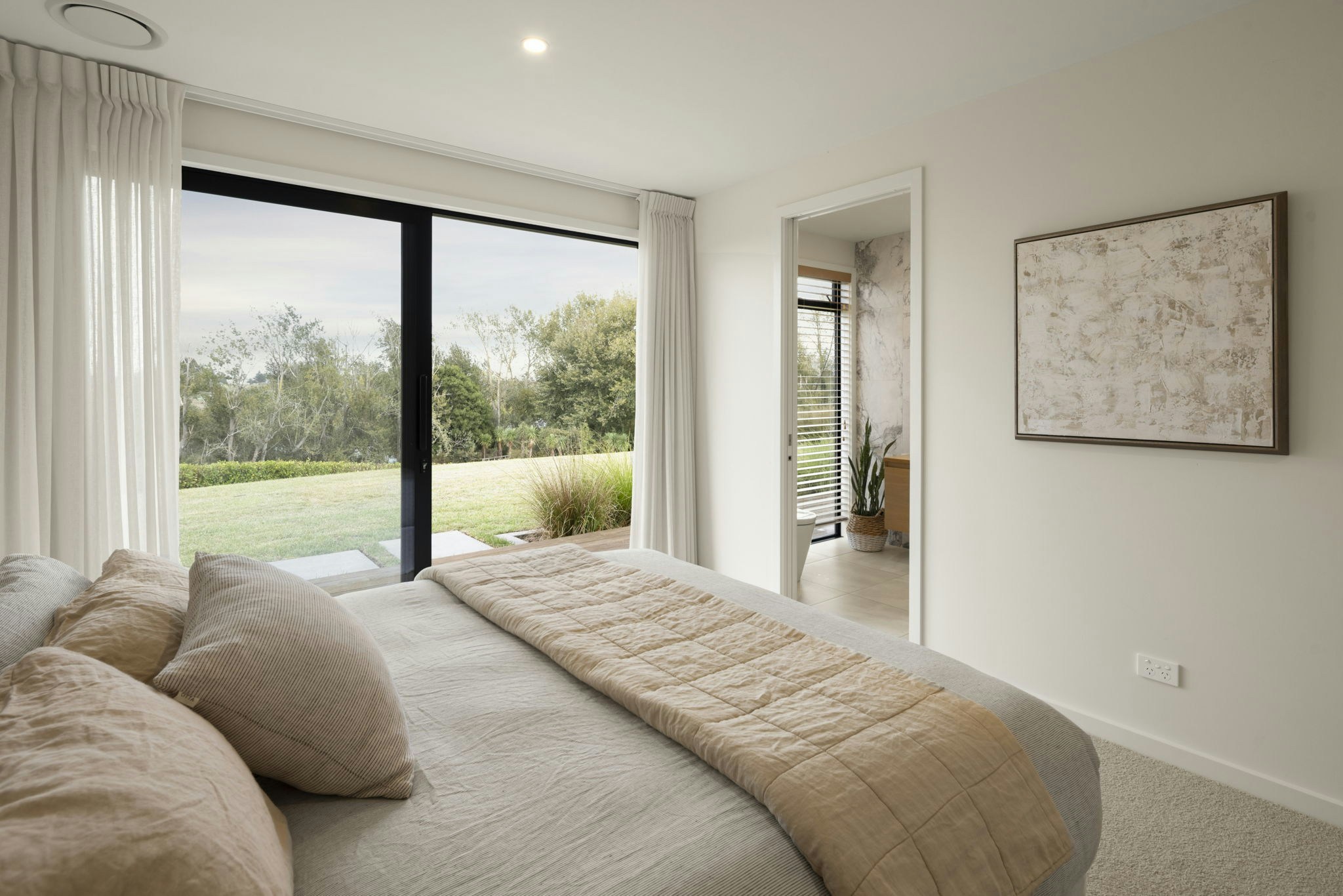 150 web or mls in House AR5 3432