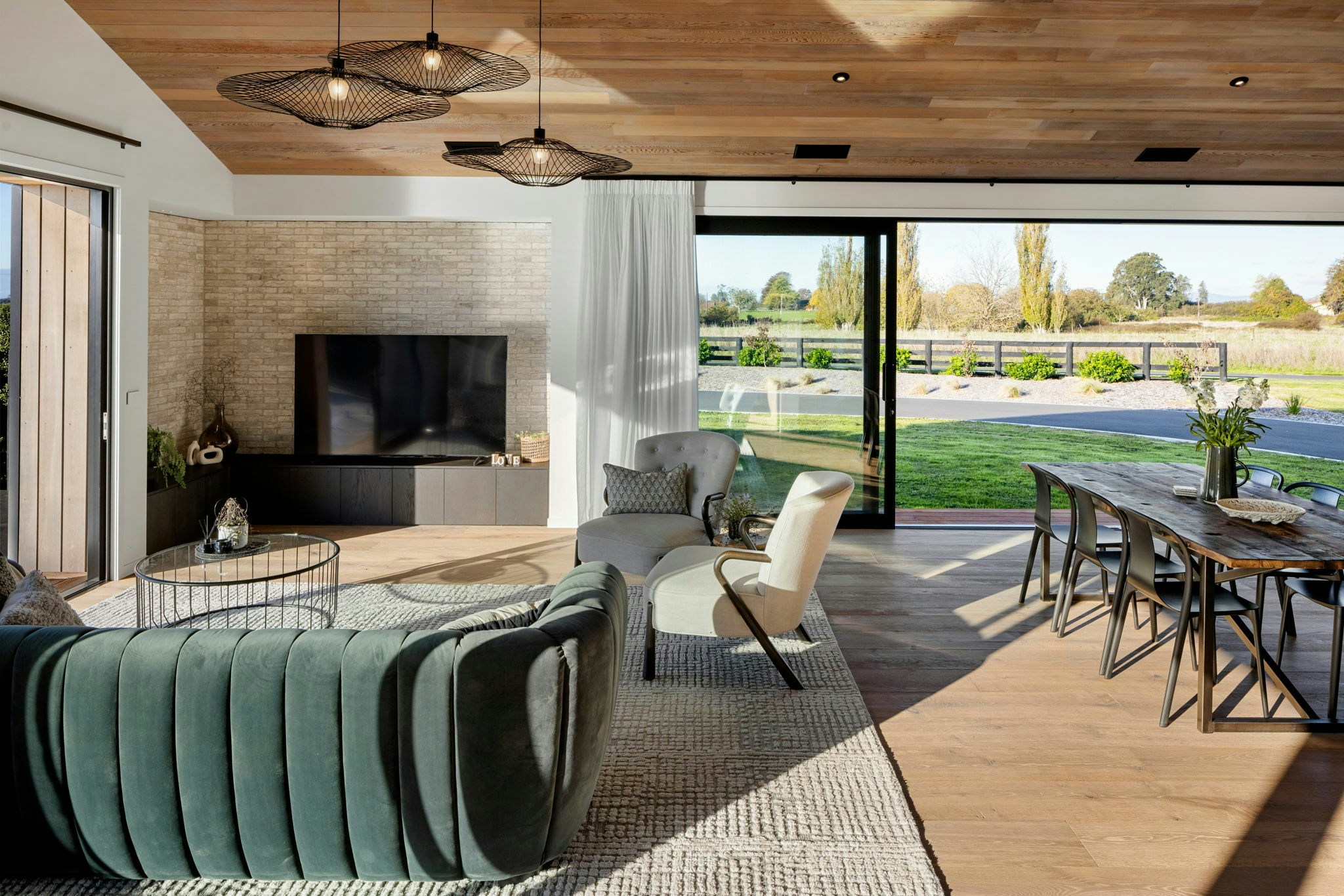 150 web or mls in House AR5 4699