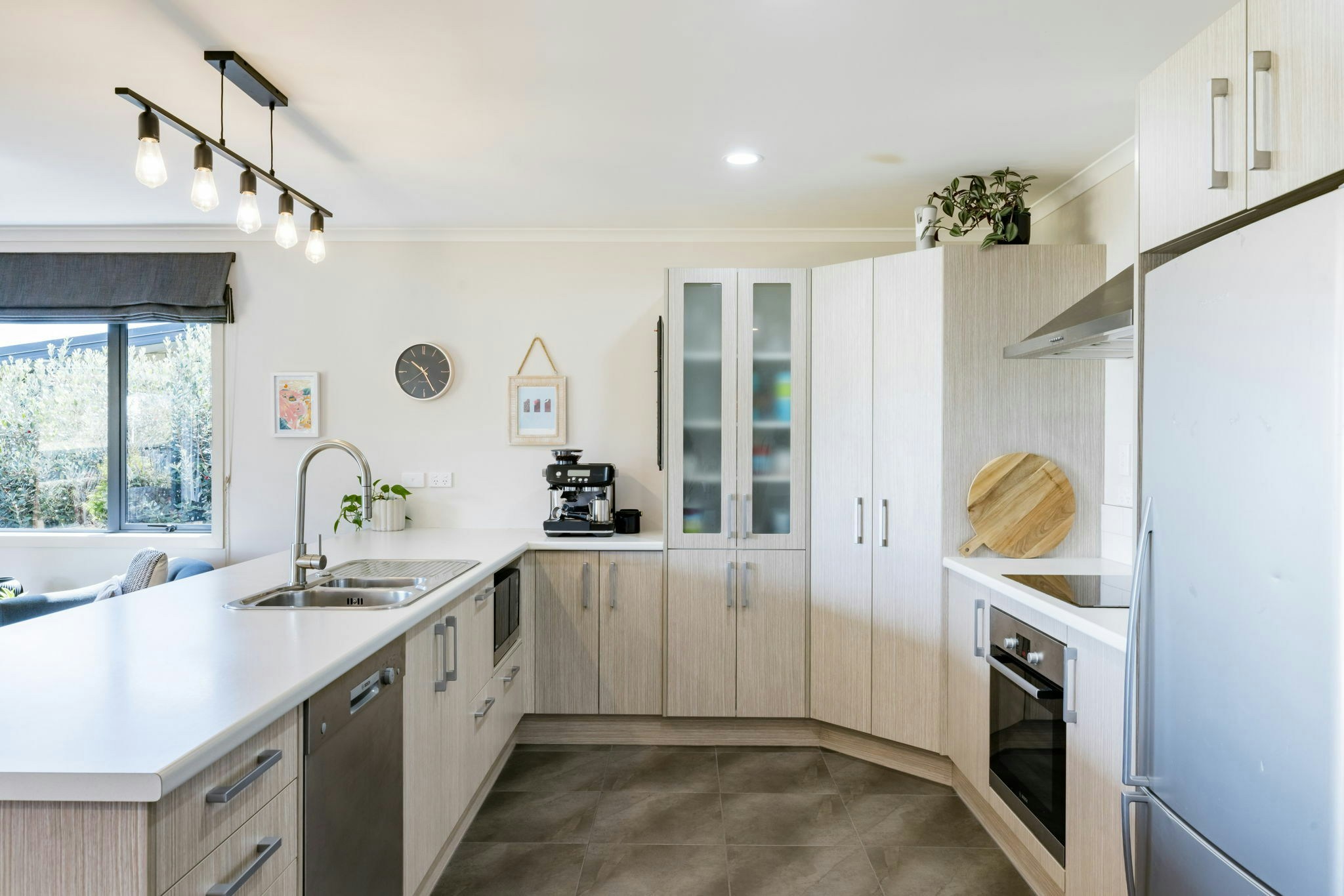 16 web or mls 19 inhouse sr5 4891