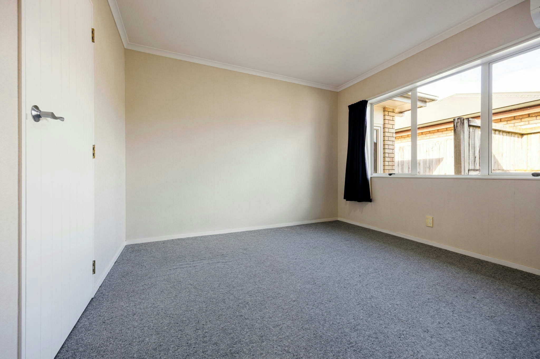 16 web or mls in House AR0 1860