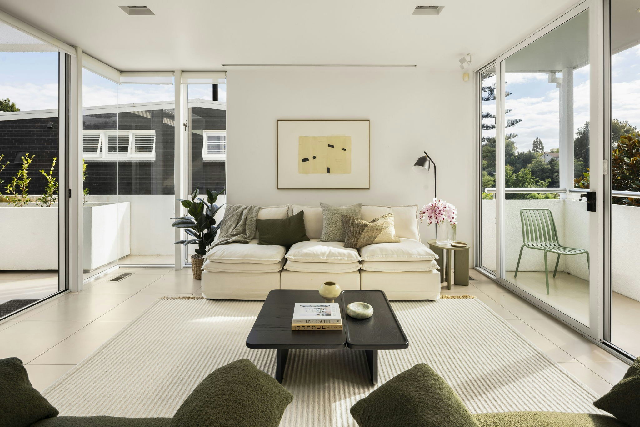 16 web or mls in House AR5 5295