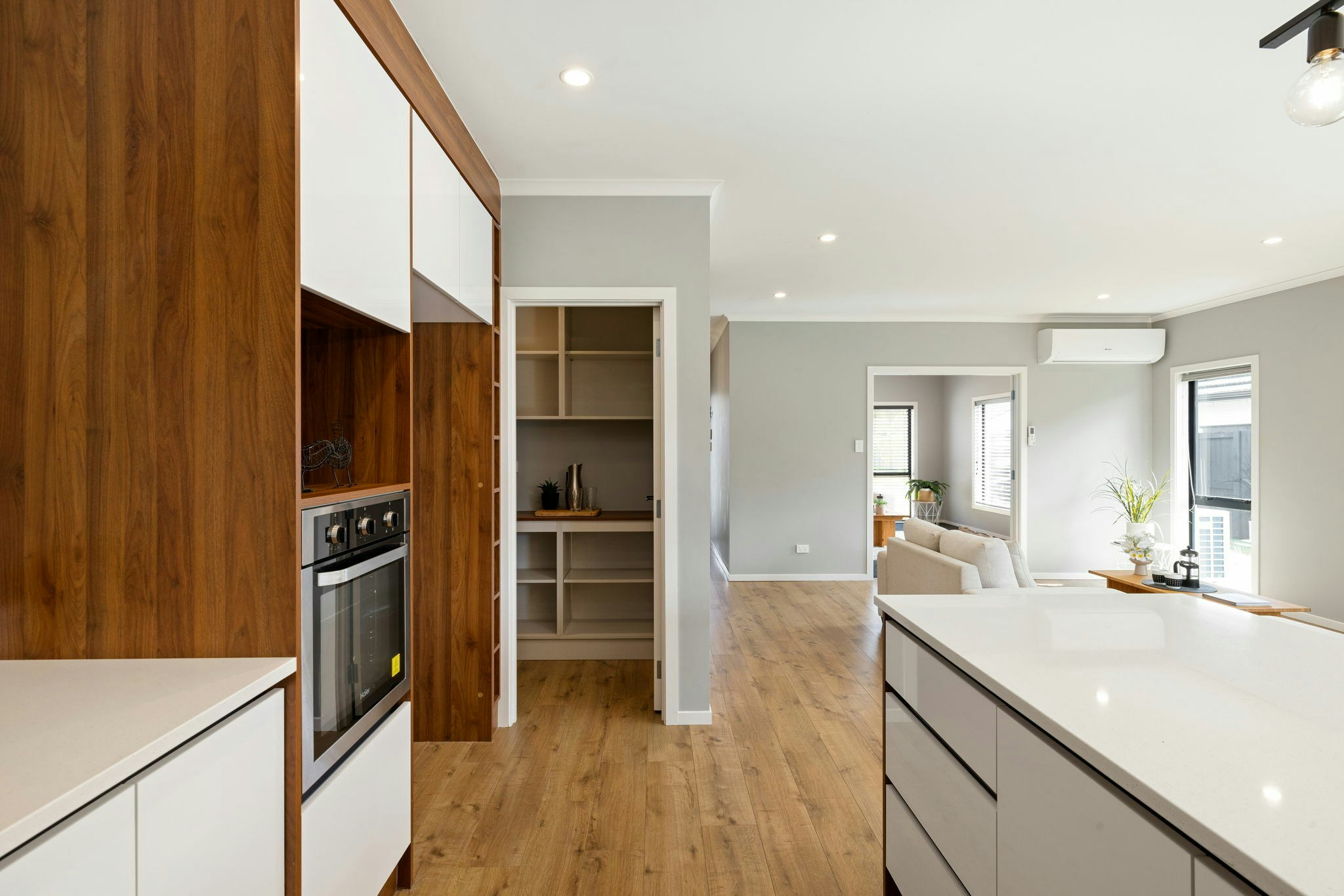 16 web or mls in House SR5 0099