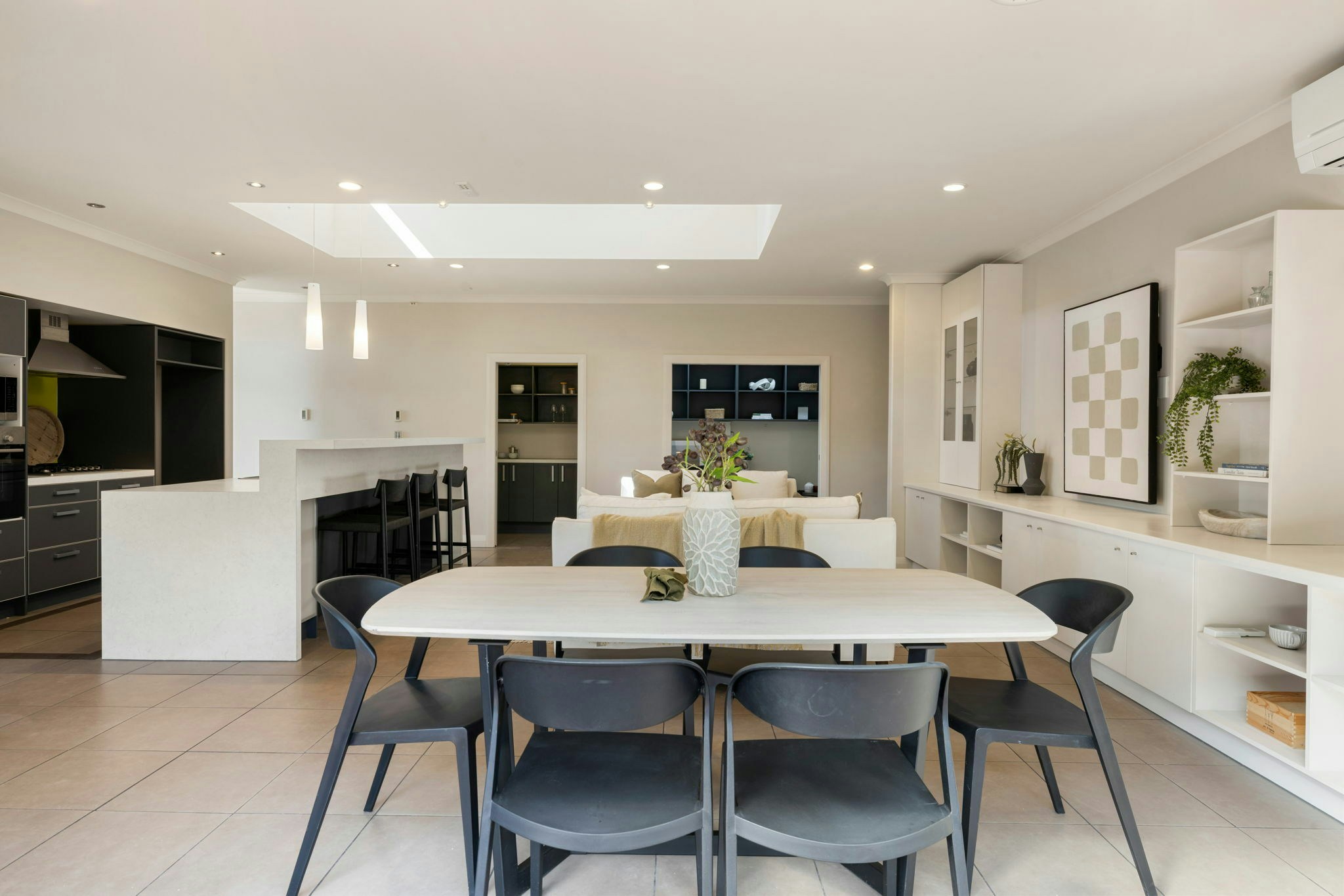 16 web or mls in House SR5 0838