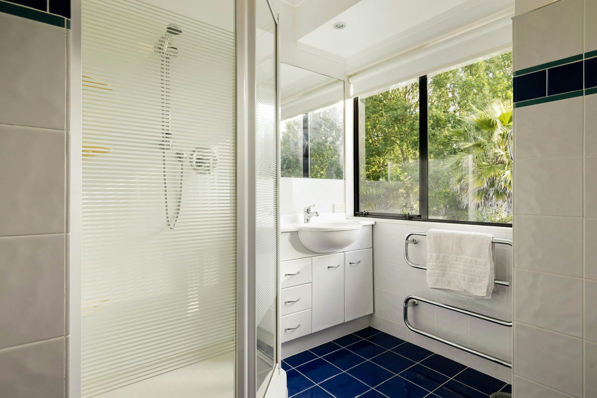 16 web or mls in House SR5 8165