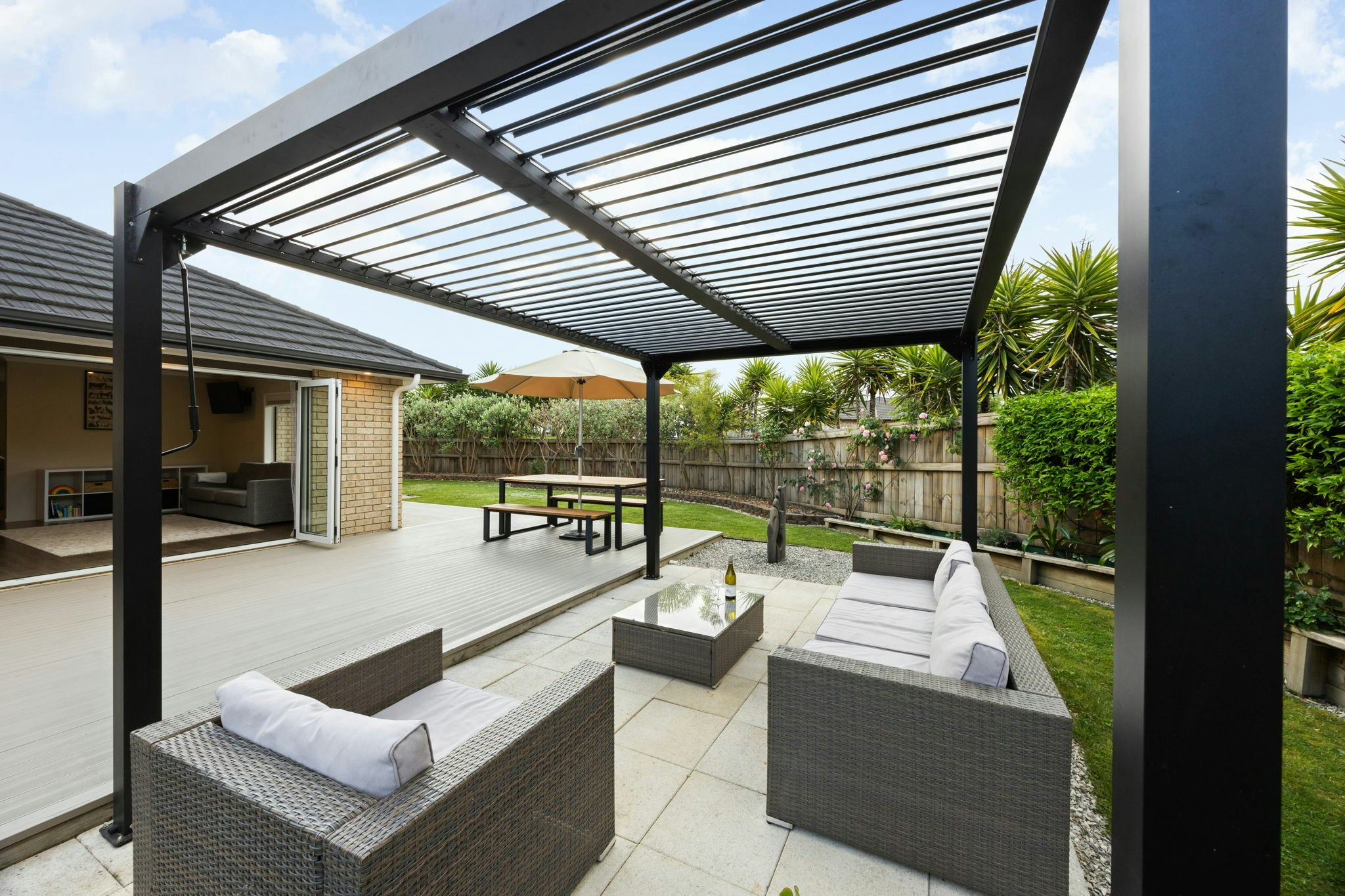 17 web or mls in House AR0 4415