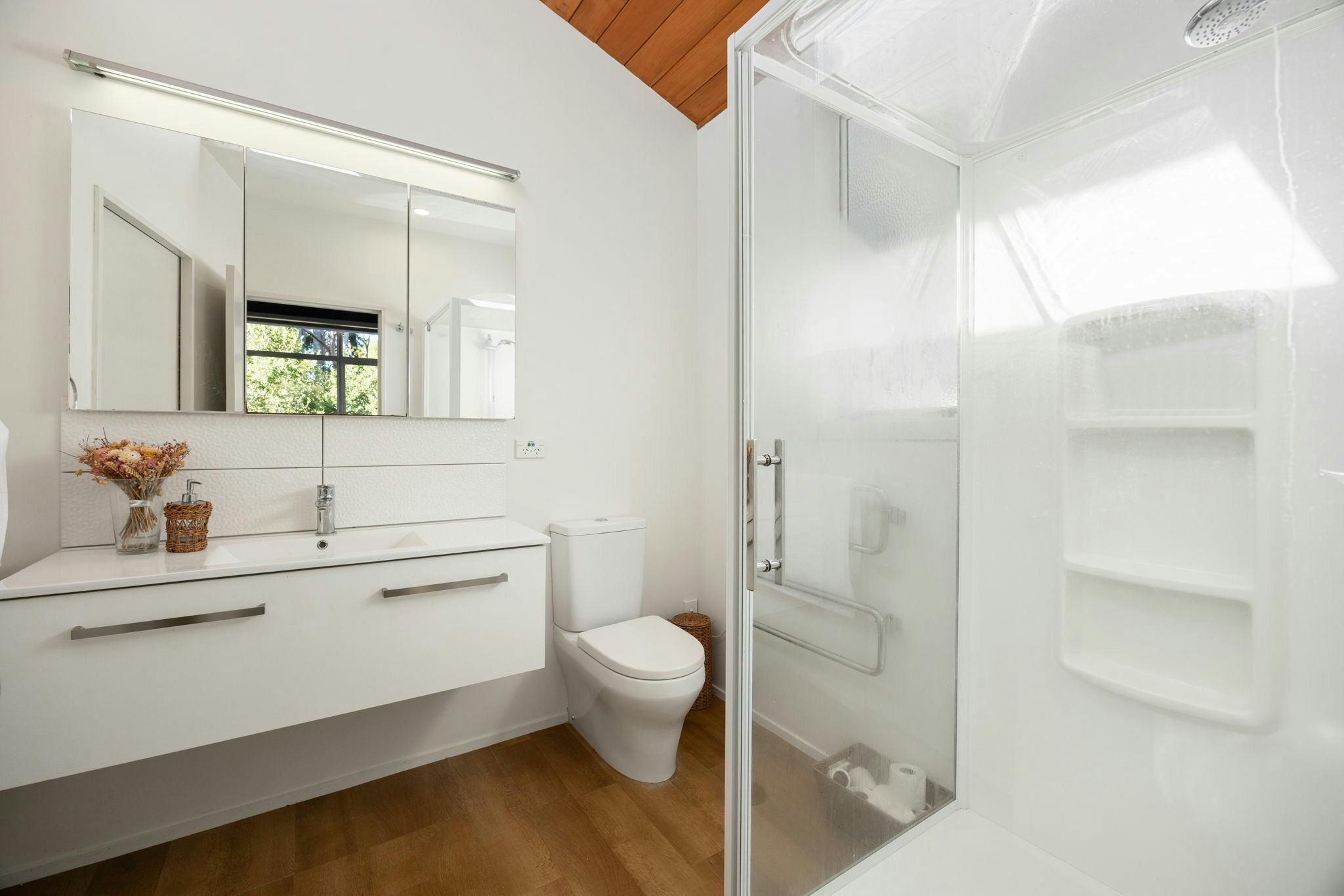 17 web or mls in House AR0 5332