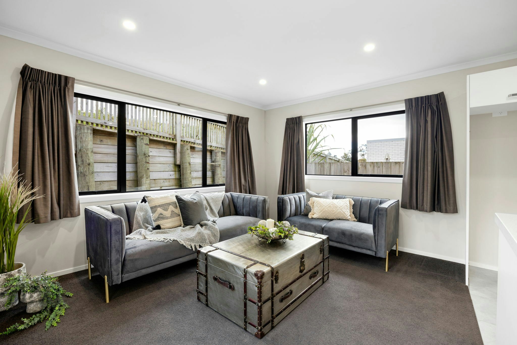 17 web or mls in House AR0 7060