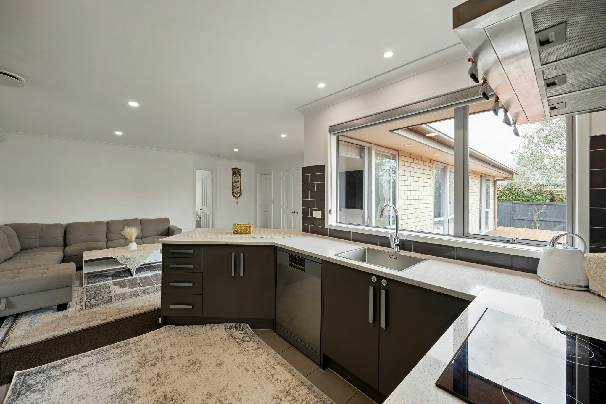 17 web or mls in House AR0 9277