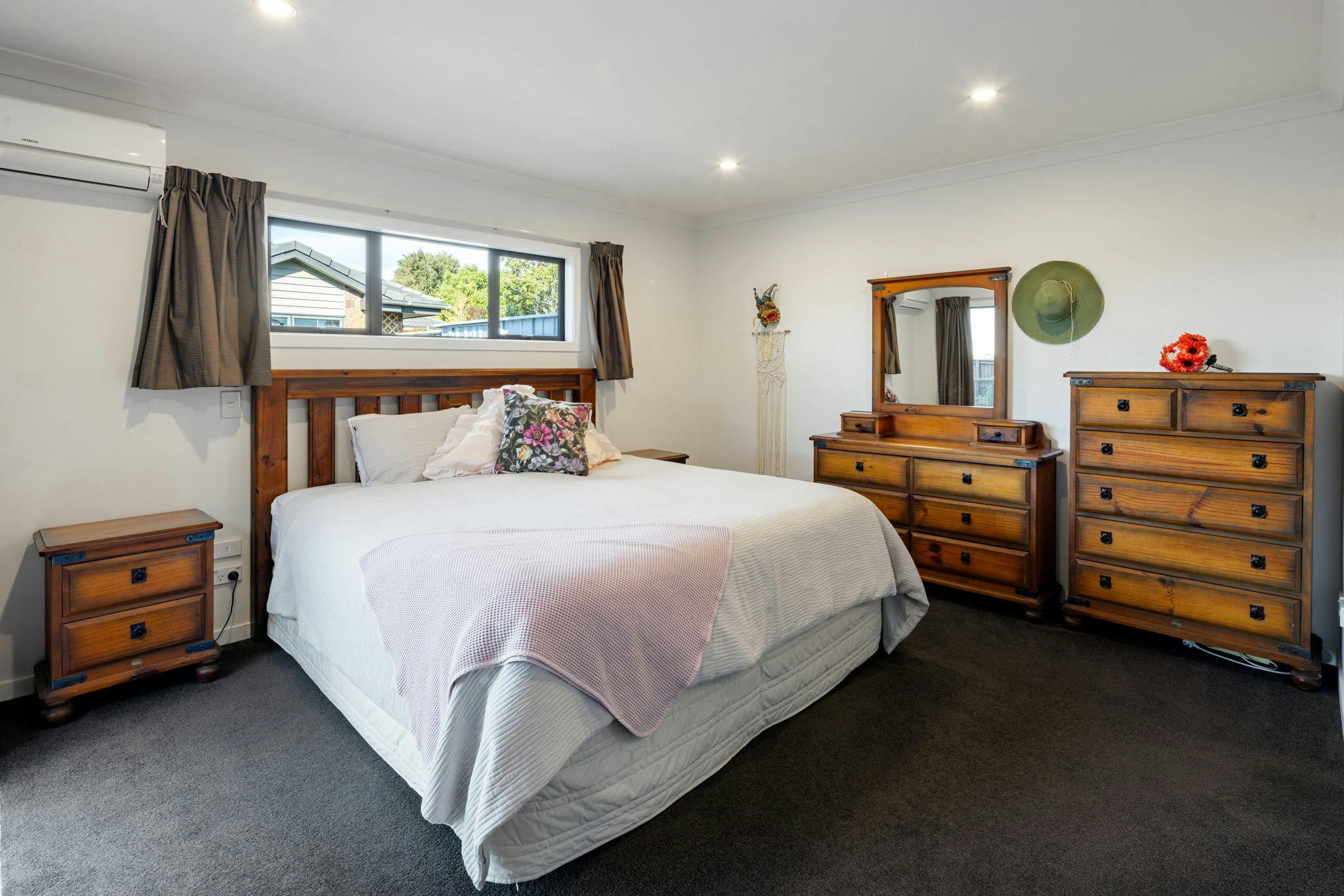 17 web or mls in House AR5 6349