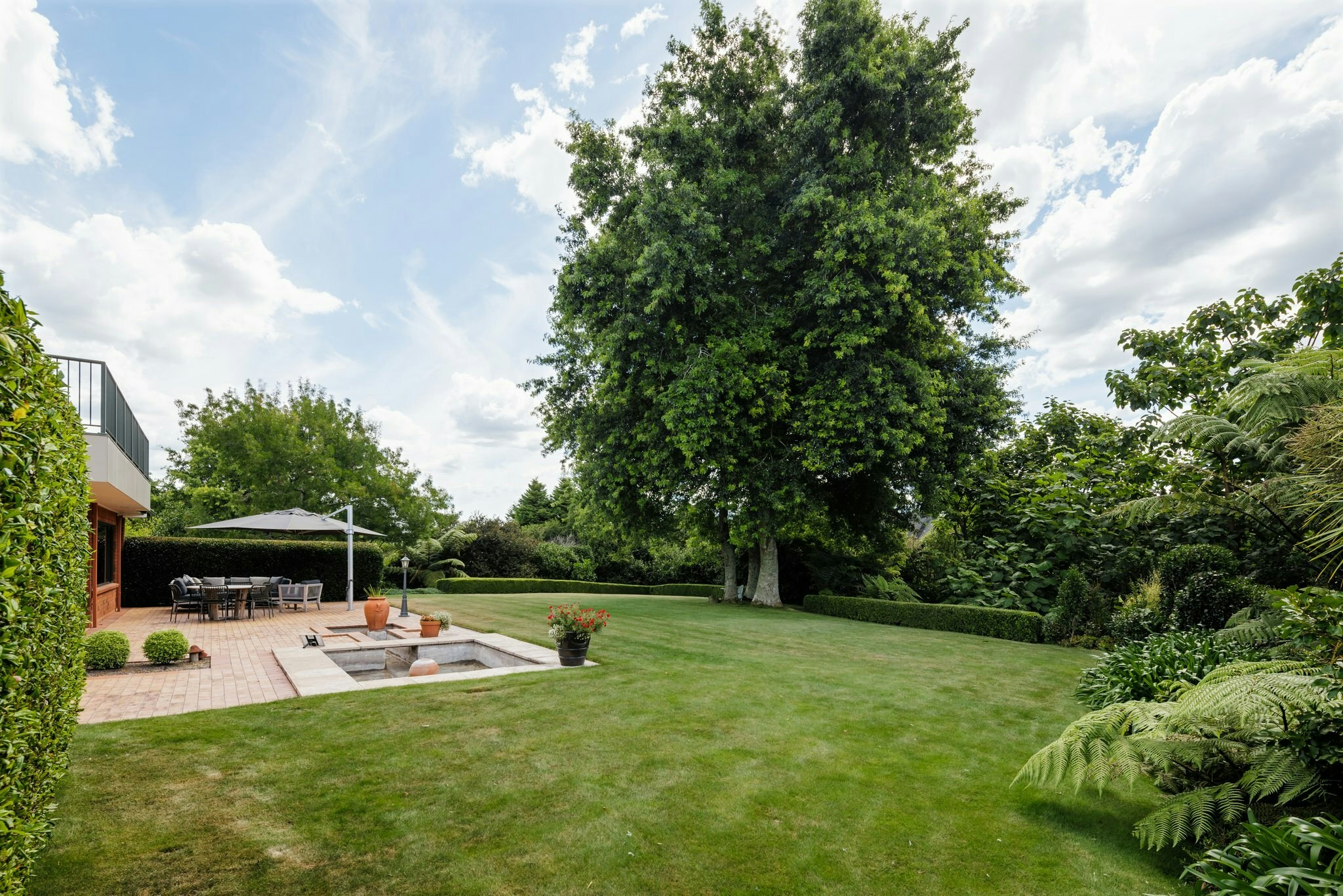 17 web or mls in House AR5 7285