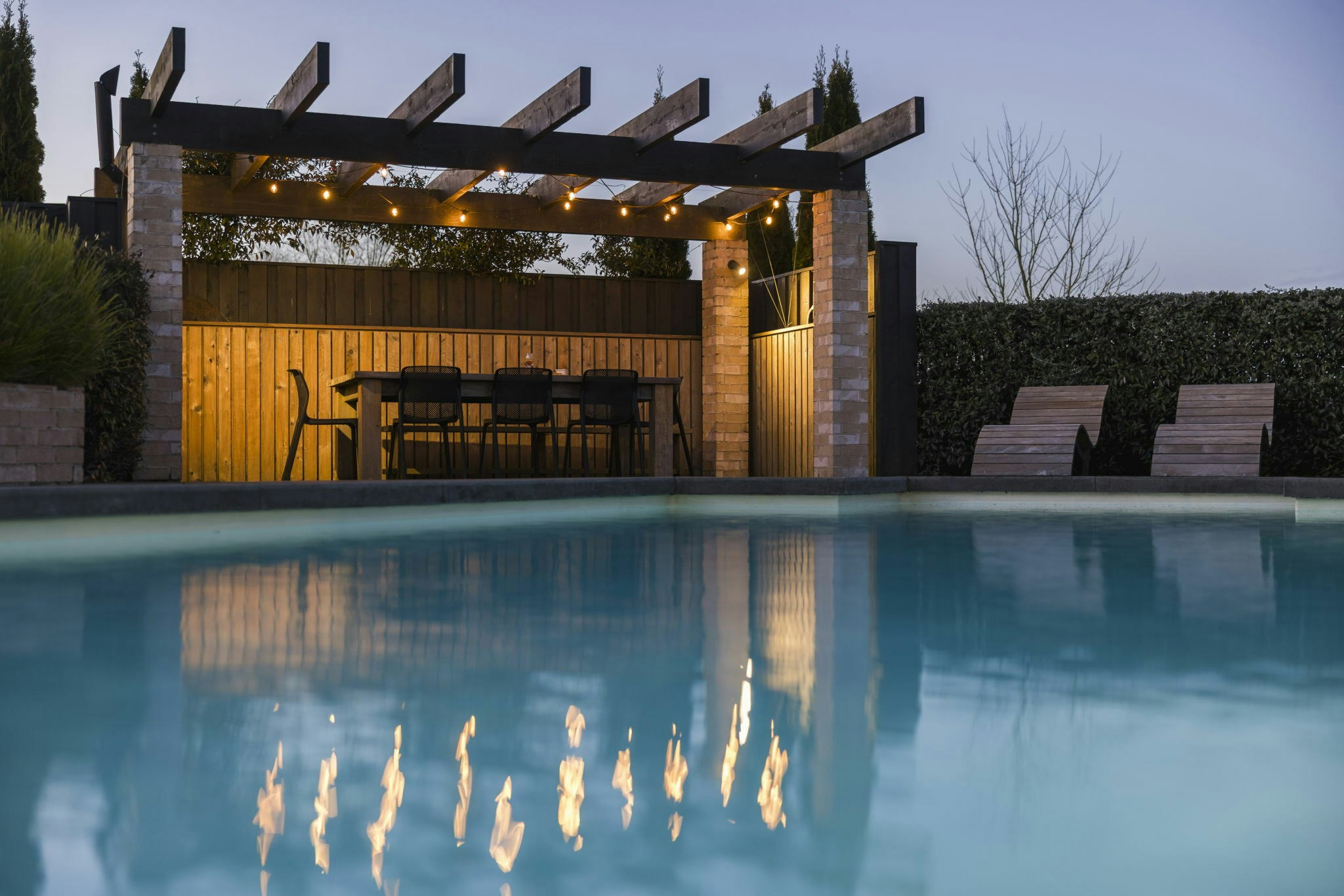 17 web or mls in House AR5 9406