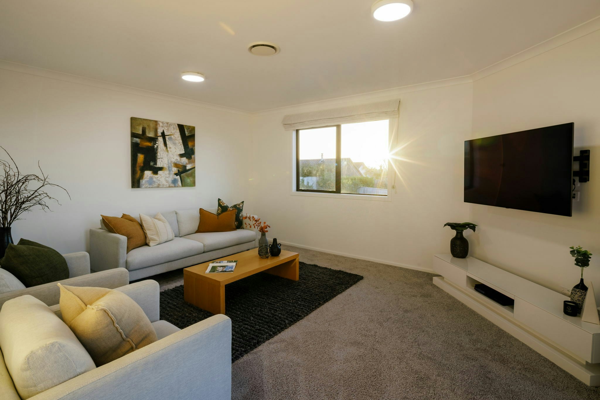 17 web or mls in House AR5 9558