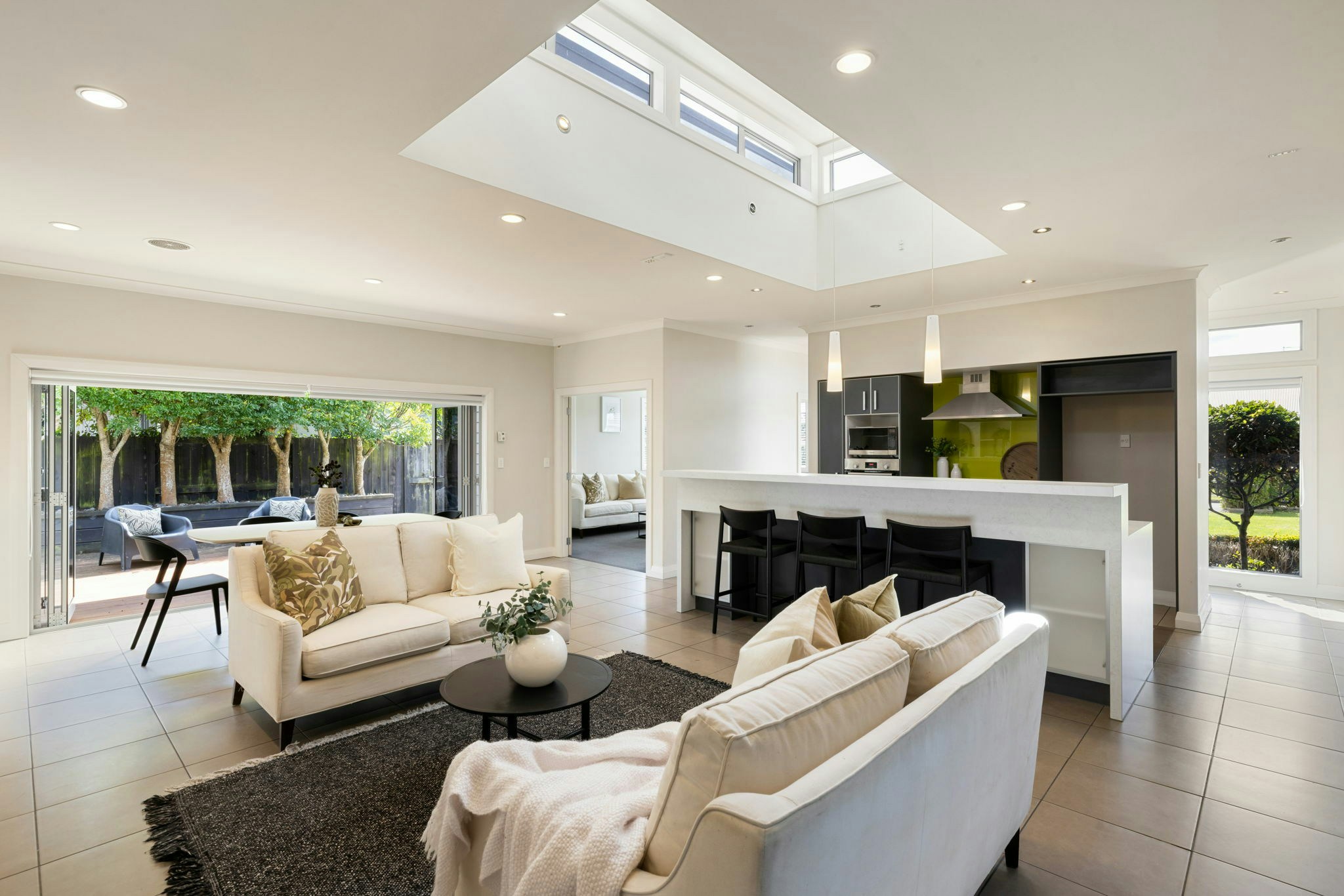 17 web or mls in House SR5 0833