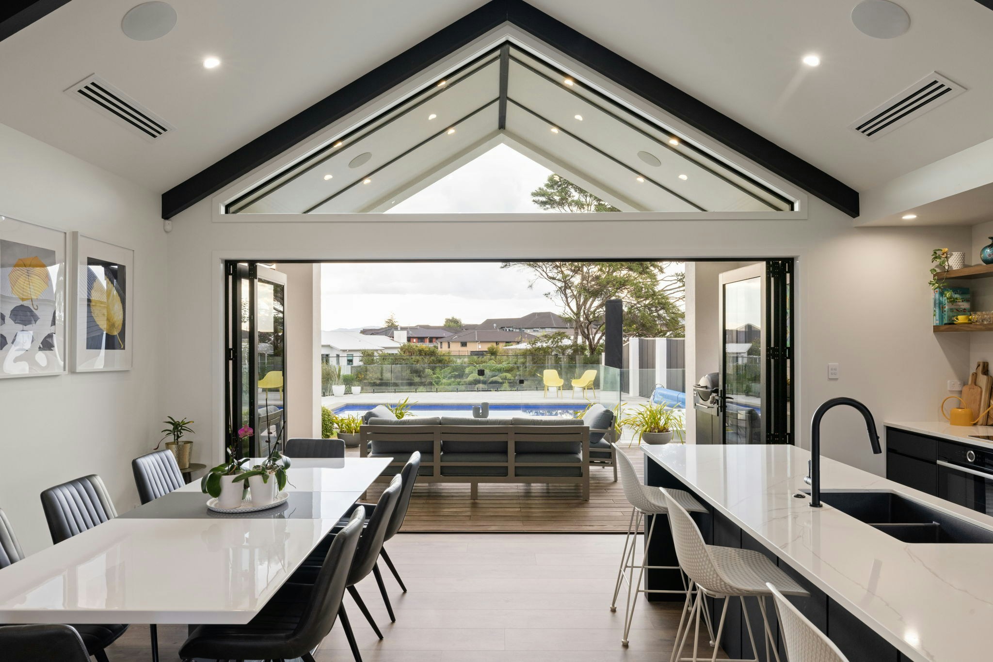 17 web or mls in House SR5 1458