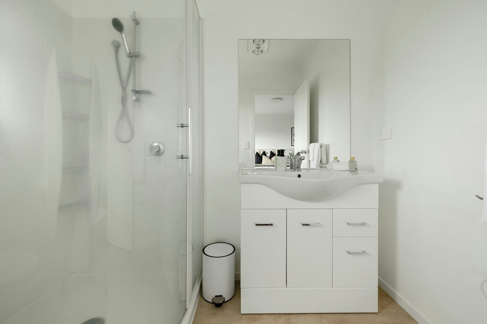 17 web or mls in House SR5 7349