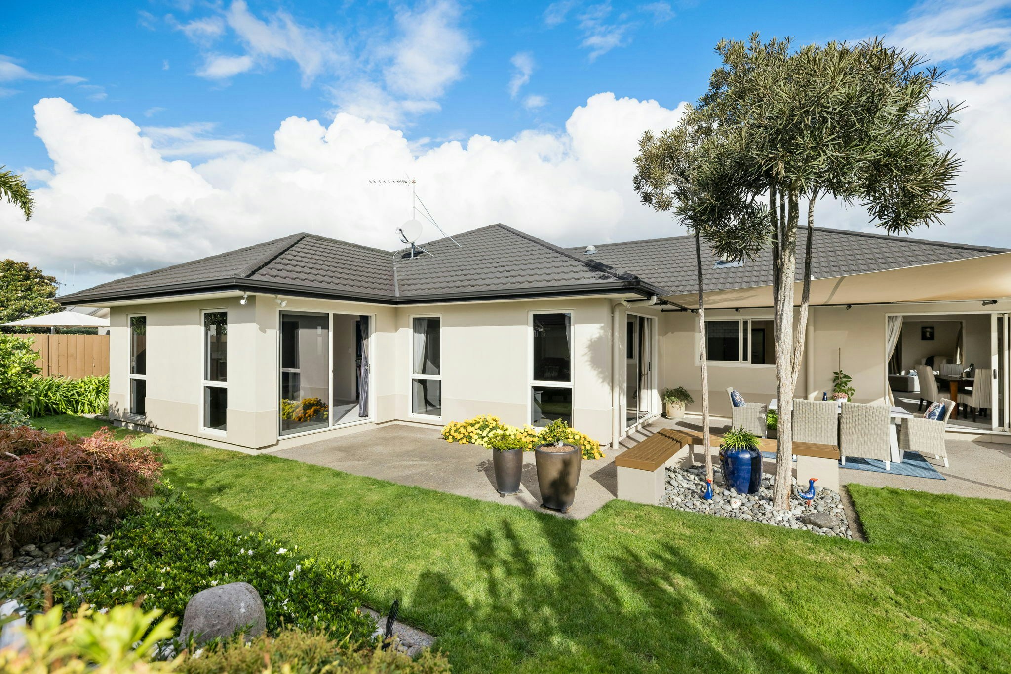 17 web or mls in House SR5 8759