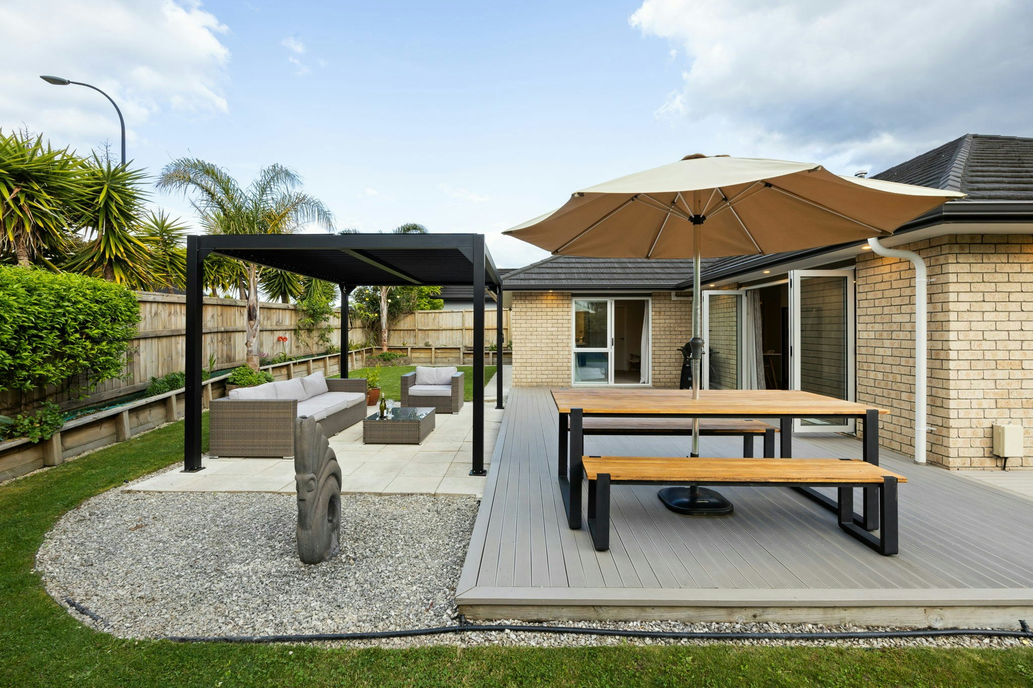 18 web or mls in House AR0 4410