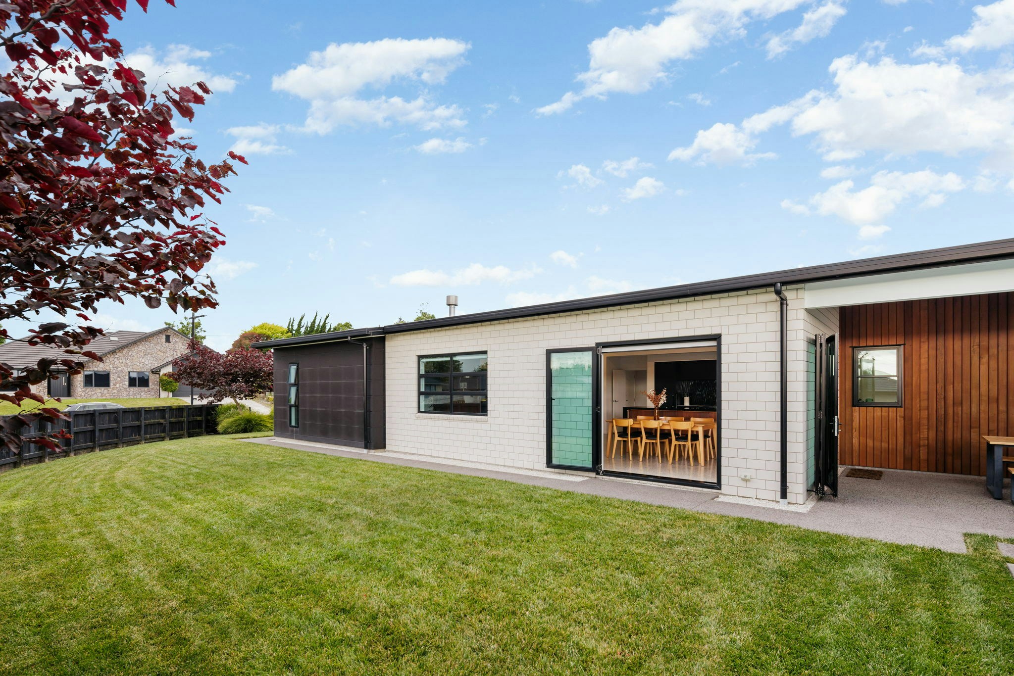 18 web or mls in House AR5 0052