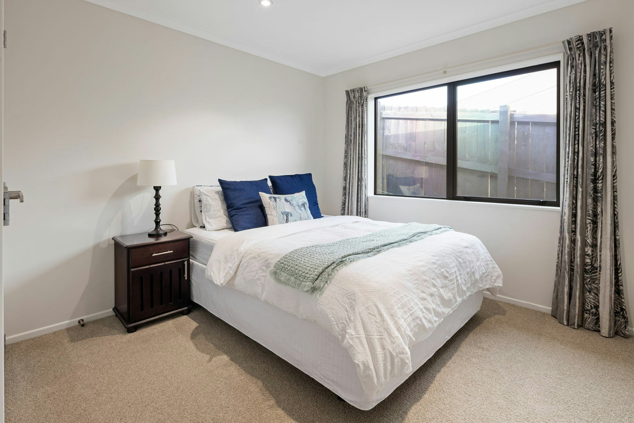 18 web or mls in House AR5 7424