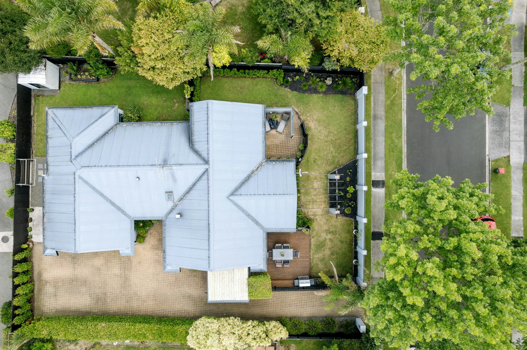 18 web or mls in House DJI 0860