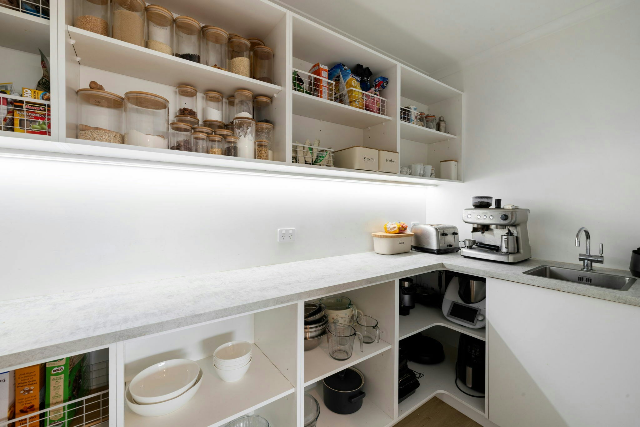 18 web or mls in House SR5 0869