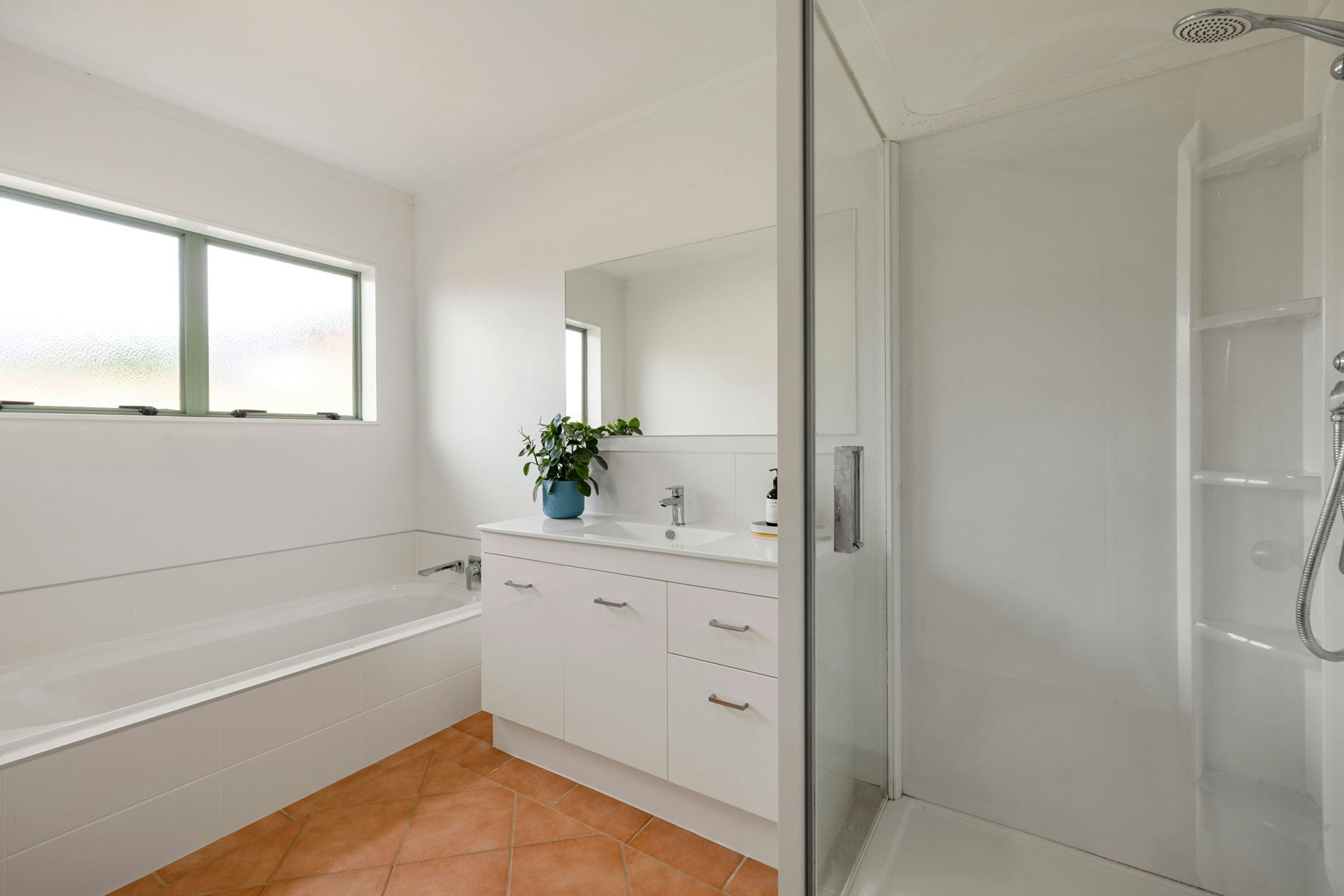 18 web or mls in House SR5 9989