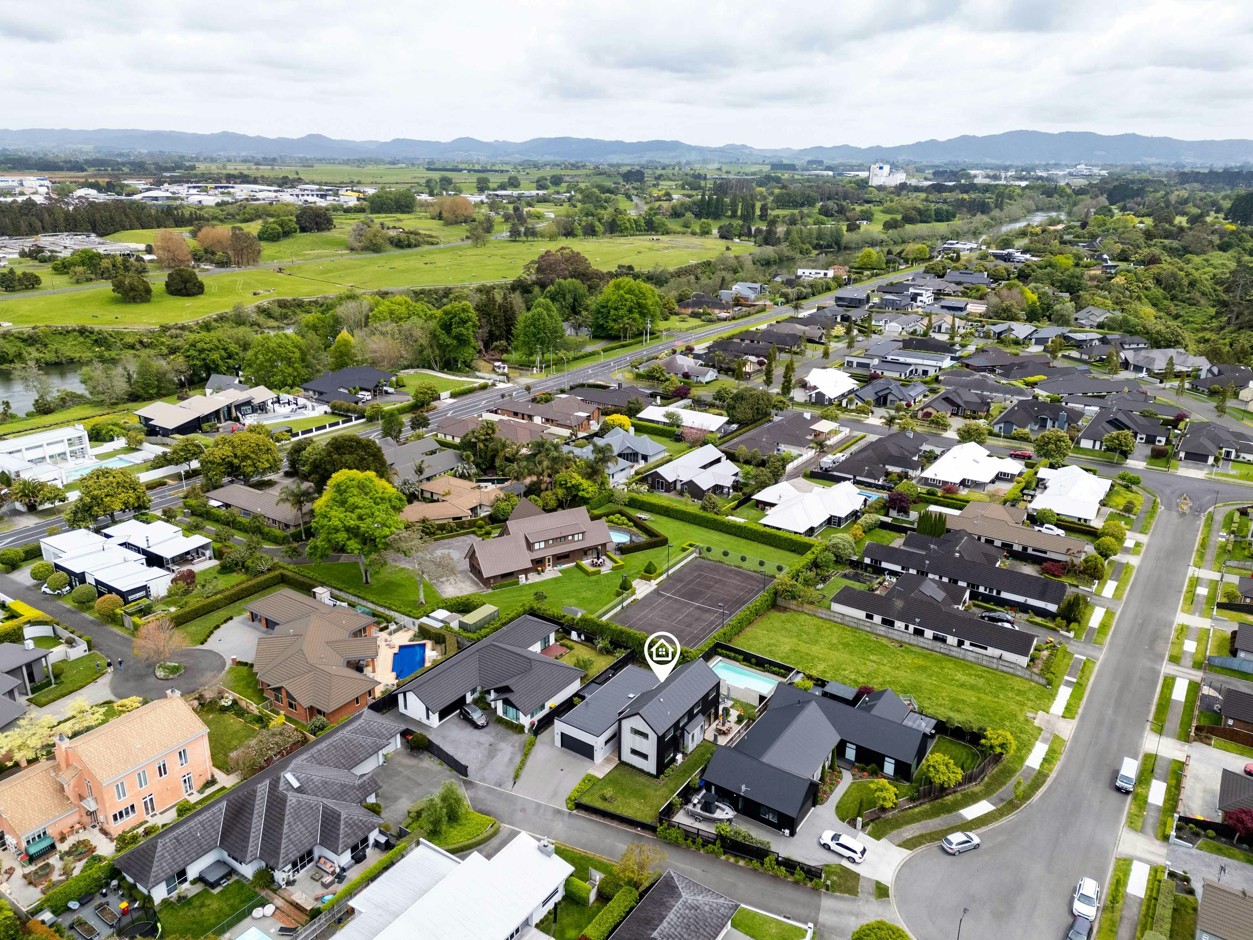 19 EDIT web or mls in House DJI 20251030121137 0576 D