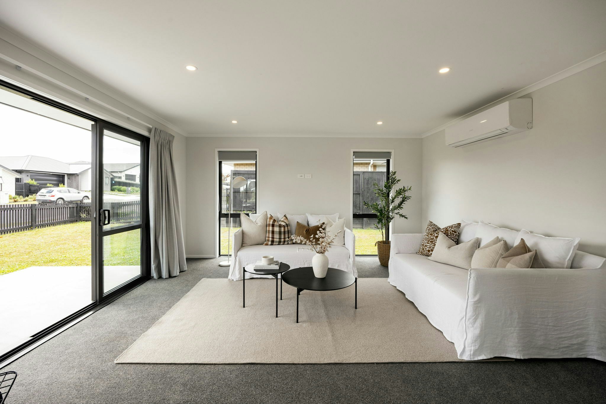 19 web or mls in House AR0 2431