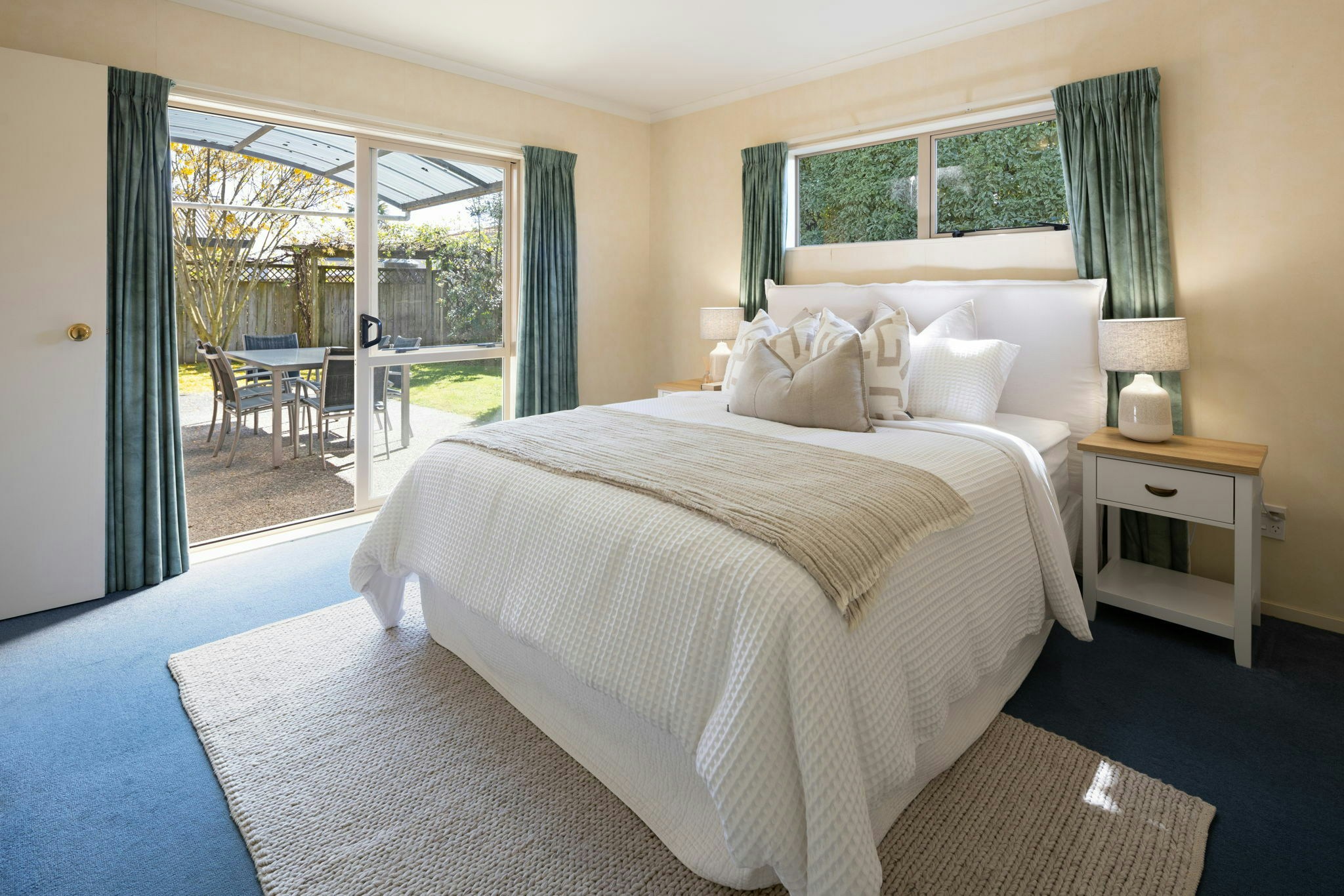 19 web or mls in House AR5 5237