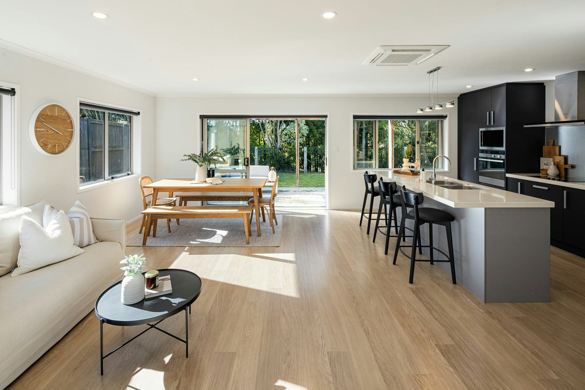 19 web or mls in House AR5 6783