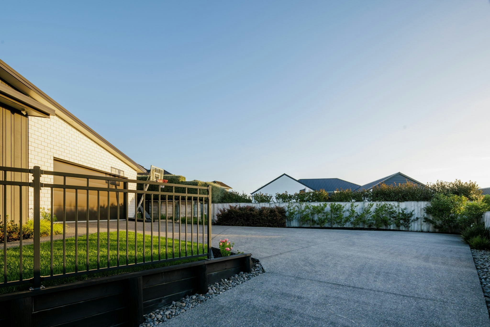 19 web or mls in House AR5 9503