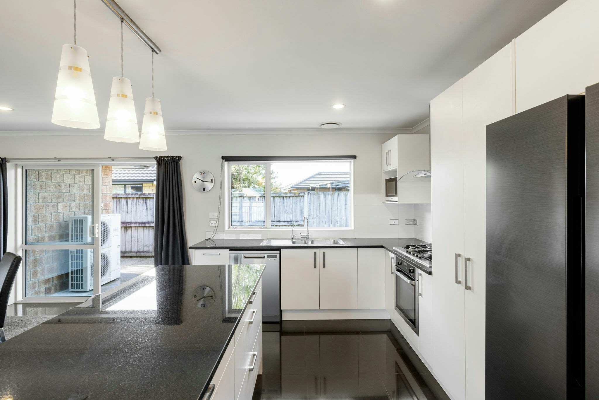 19 web or mls in House SR5 4015